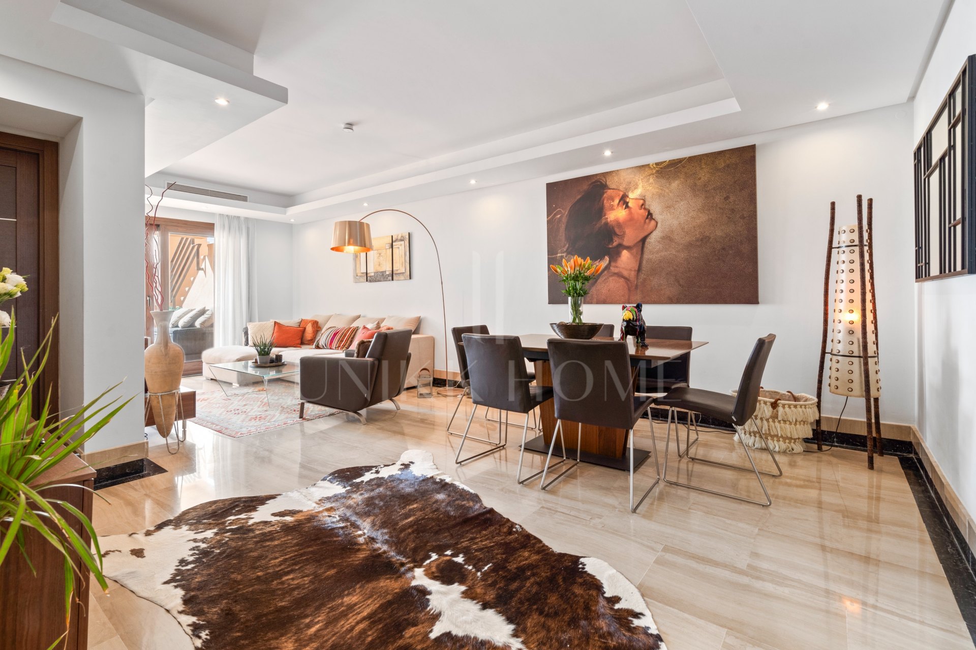 Elegant Duplex Penthouse with Private Pool – Frontline Beach in Bahía de la Plata, Estepona