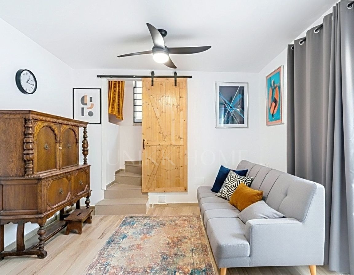 Exquisita casa adosada en el casco antiguo de Estepona – A pasos de la playa