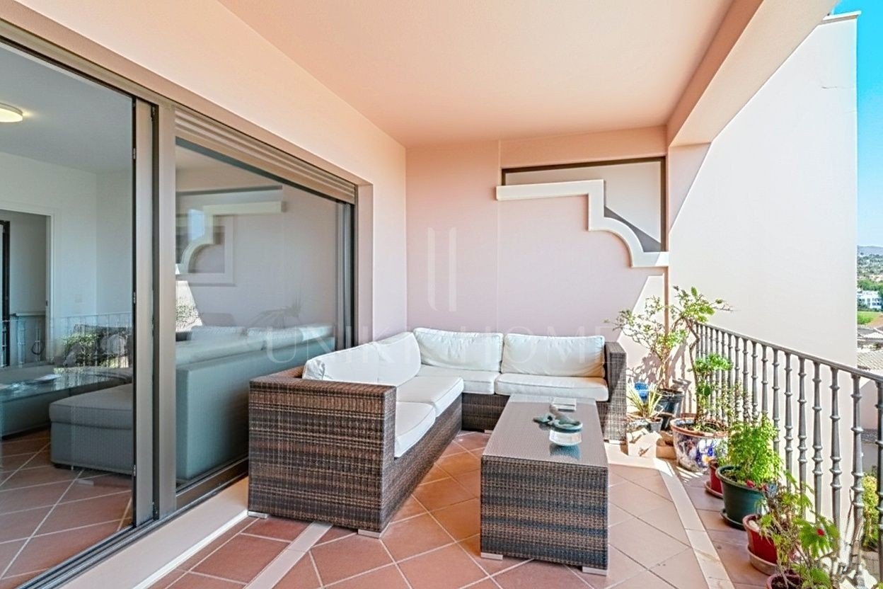 Casa adosada de 3 dormitorios con vistas al mar y al golf, cerca de la playa – Ibergolf Azata, Estepona Oeste