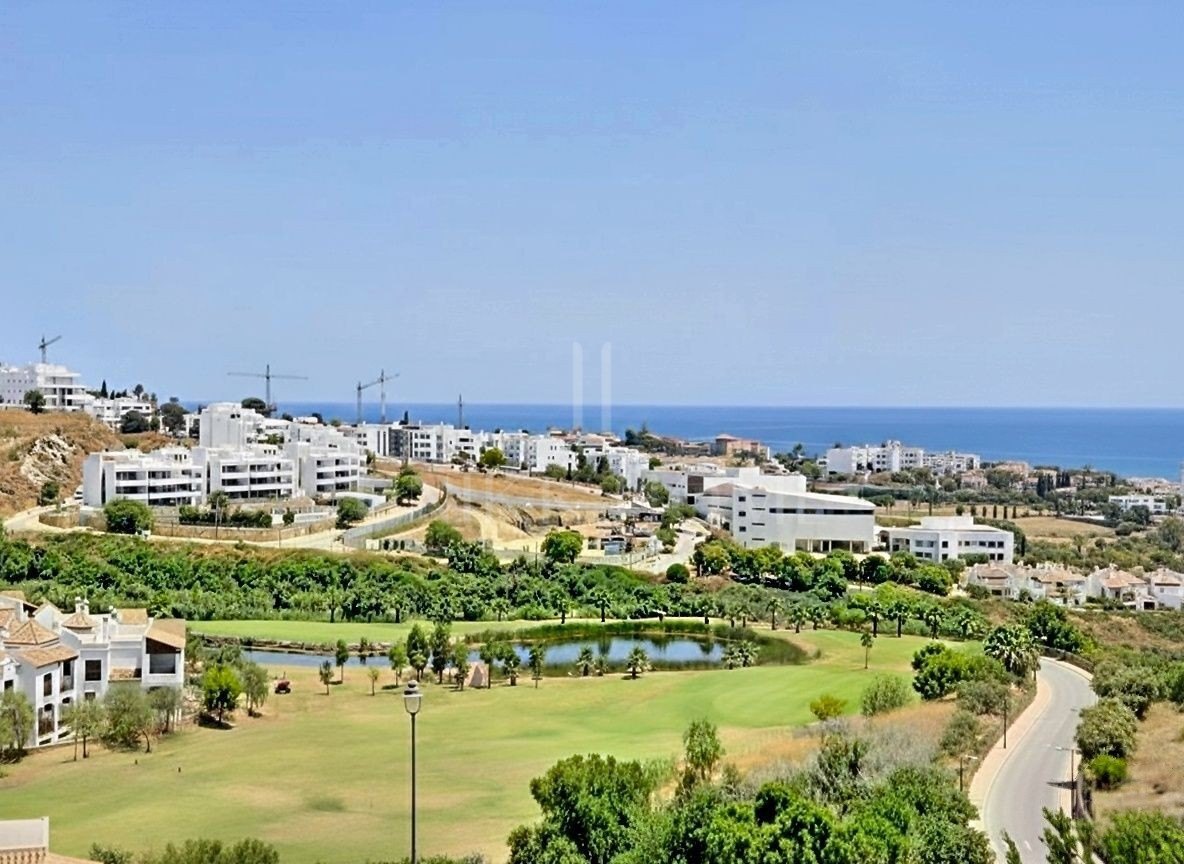 Casa adosada de 3 dormitorios con vistas al mar y al golf, cerca de la playa – Ibergolf Azata, Estepona Oeste