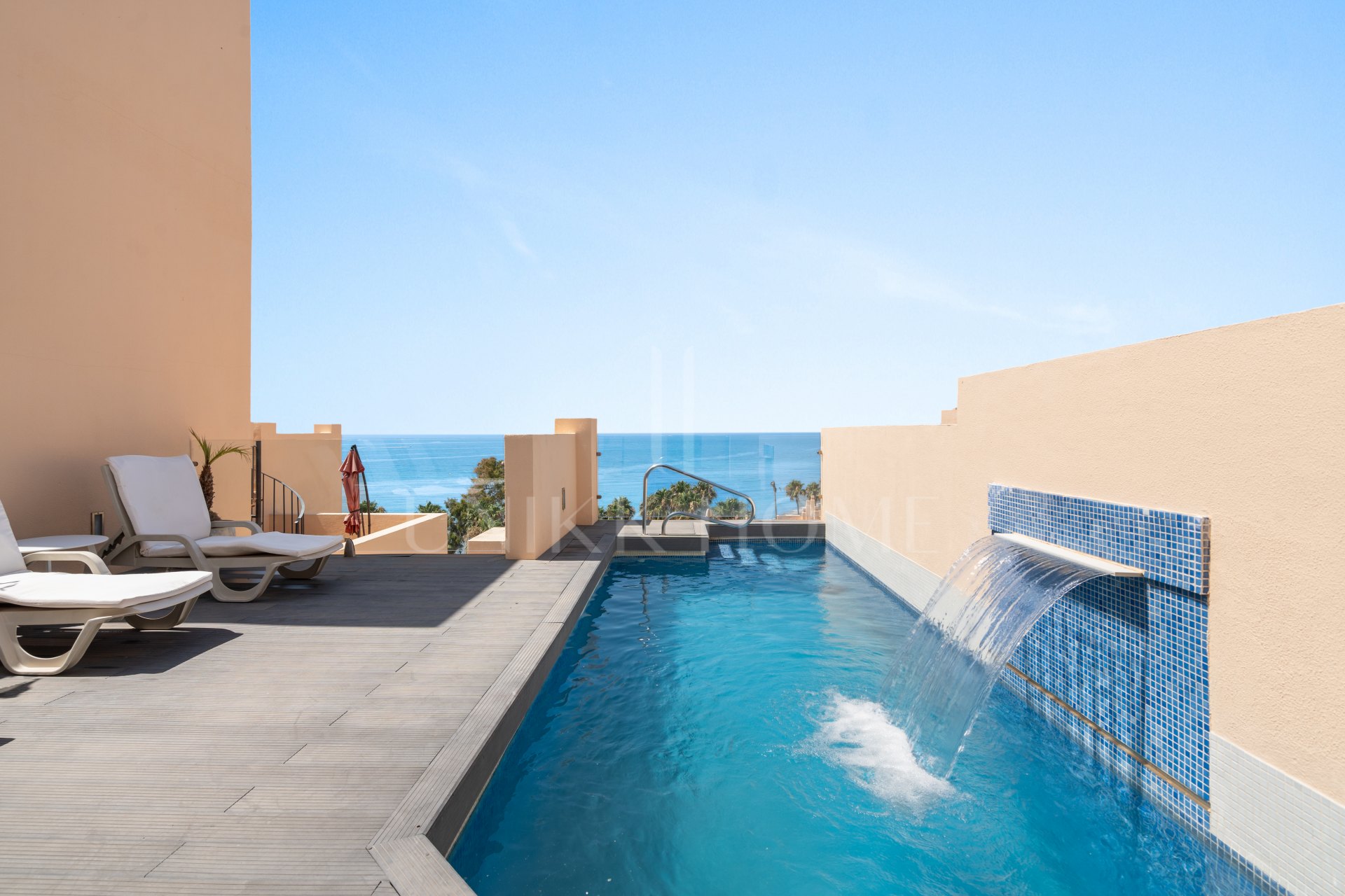 Luxury 3-Bedroom Duplex Penthouse with Private Pool – Bahía de la Plata, Estepona