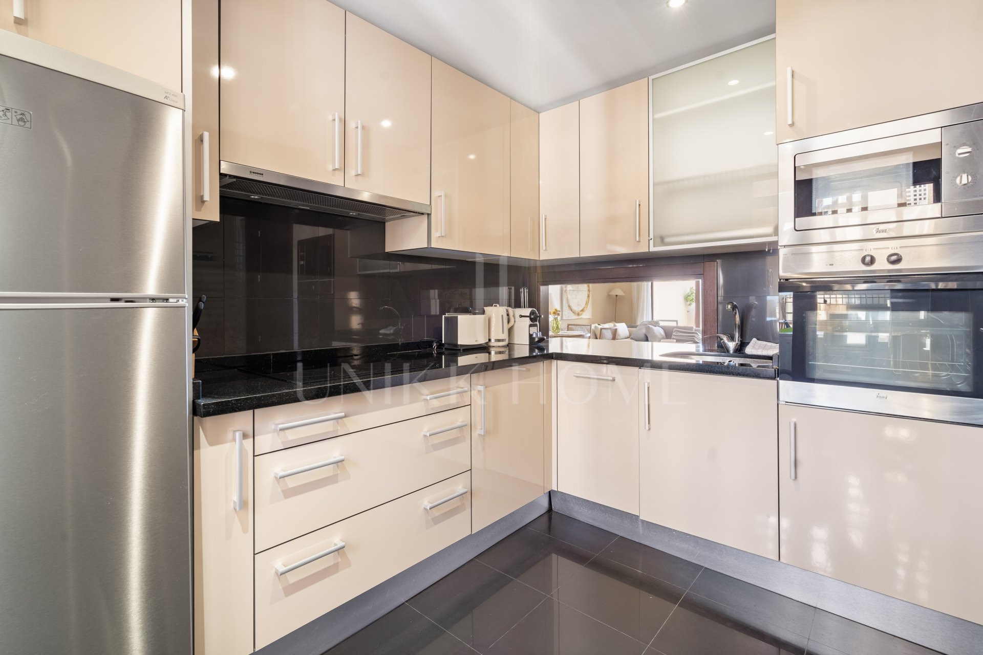 Luxury 3-Bedroom Duplex Penthouse with Private Pool – Bahía de la Plata, Estepona