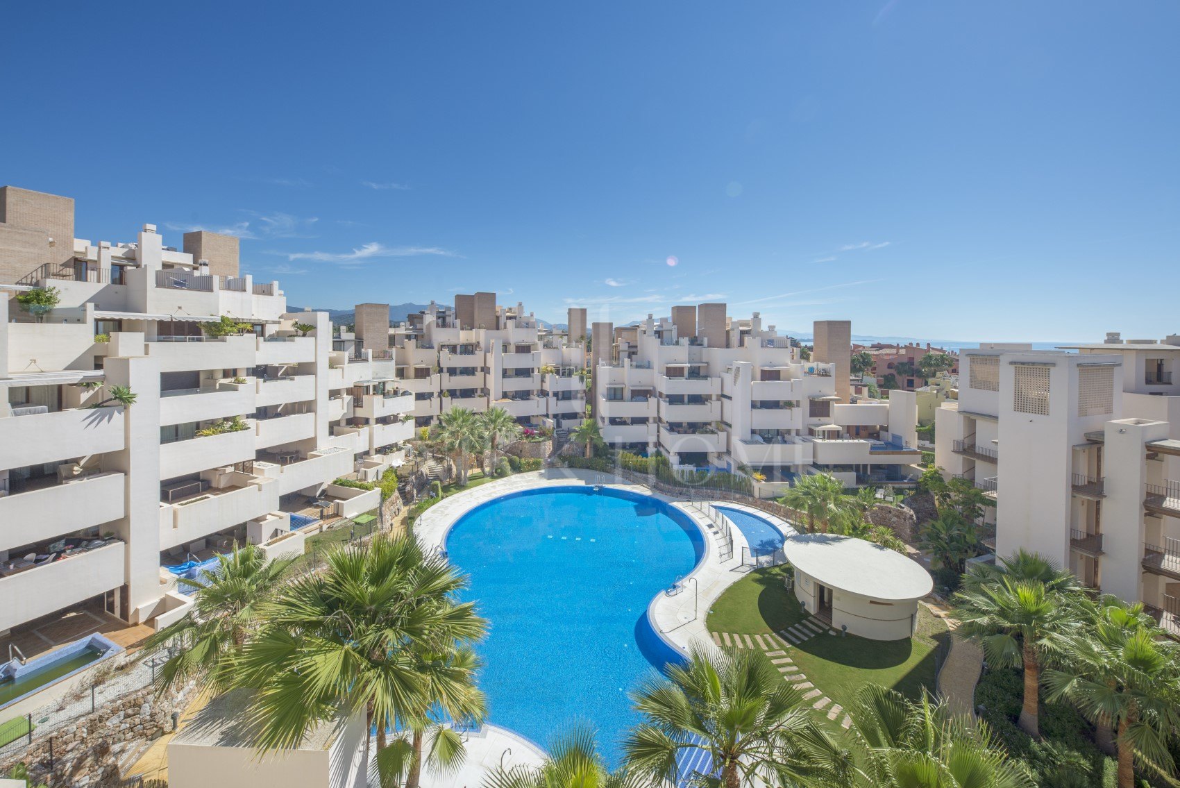 Luxury 3-Bedroom Duplex Penthouse with Private Pool – Bahía de la Plata, Estepona