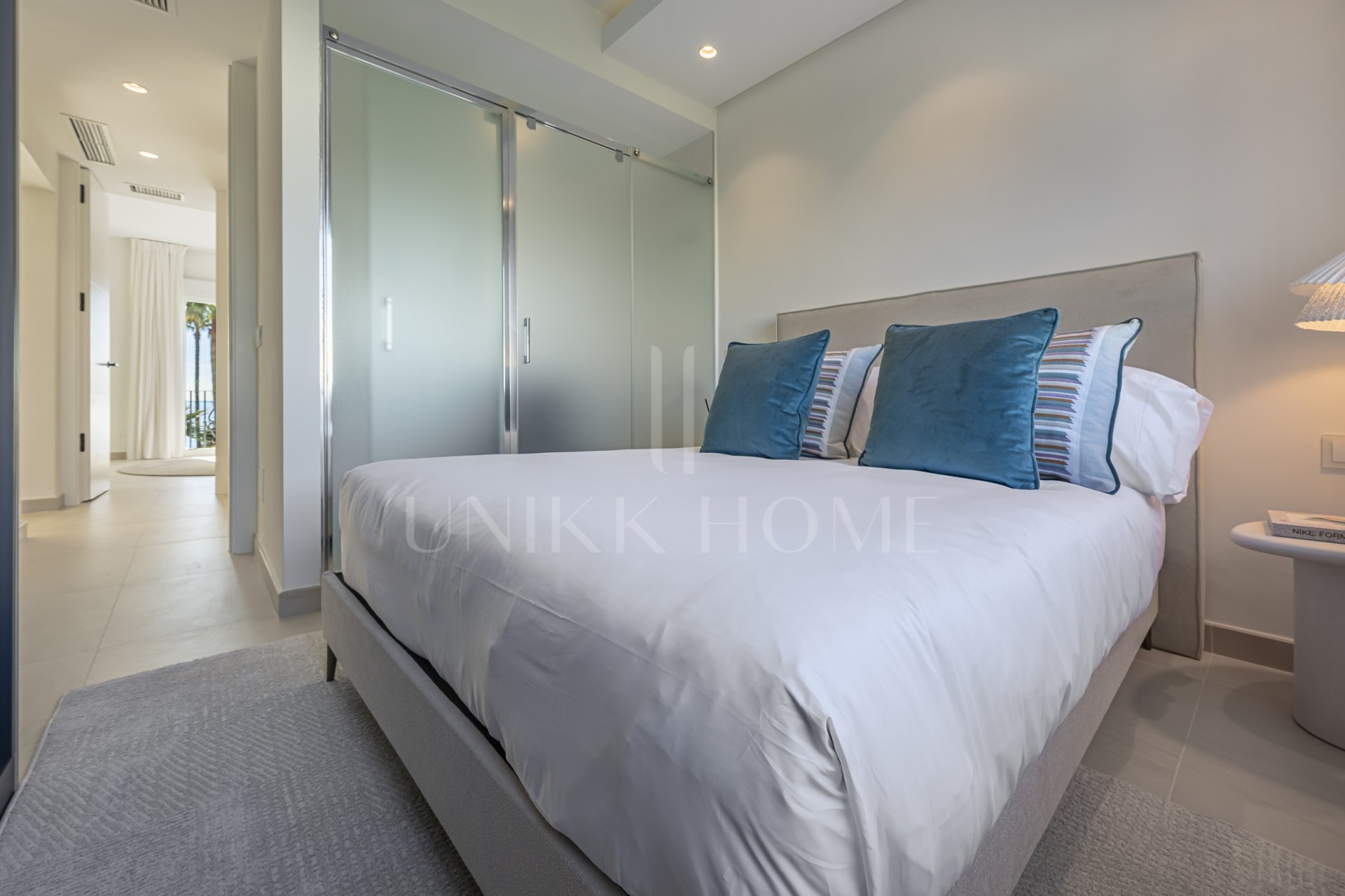 Elegante Apartamento Frente al Mar con Vistas al Mediterráneo – Costalita Estepona