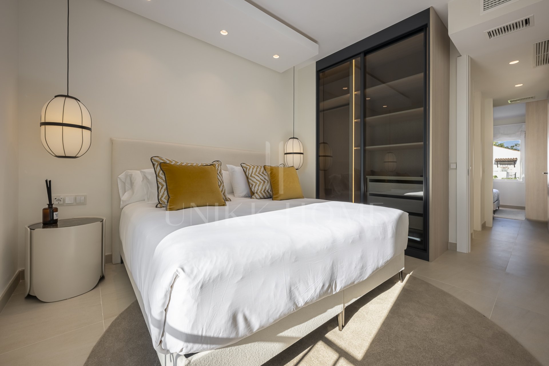 Elegante Apartamento Frente al Mar con Vistas al Mediterráneo – Costalita Estepona