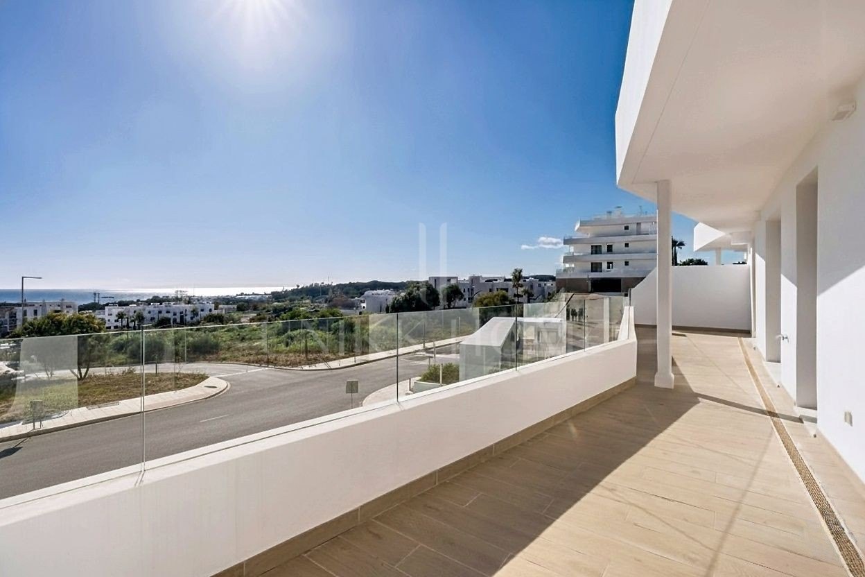 Brand-New 2-Bedroom Apartment with Sea Views in Estepona West – Walking Distance to the Beach