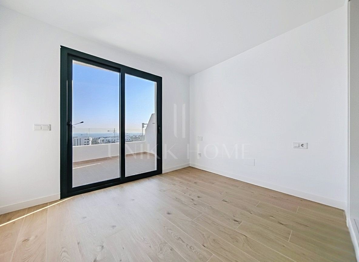 Apartamento a Estrenar de 2 Dormitorios con Vistas al Mar en la Zona Oeste de Estepona – A Pocos Pasos de la Playa