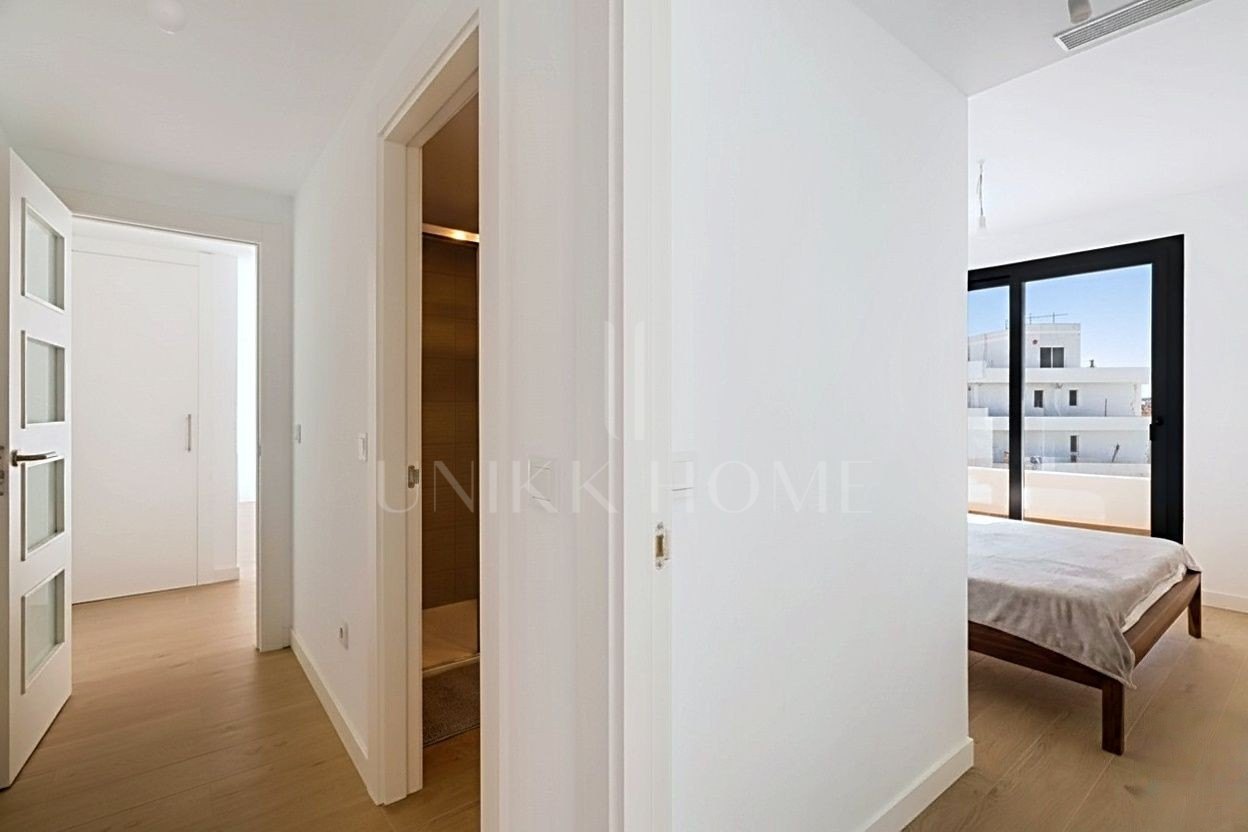 Apartamento a Estrenar de 2 Dormitorios con Vistas al Mar en la Zona Oeste de Estepona – A Pocos Pasos de la Playa