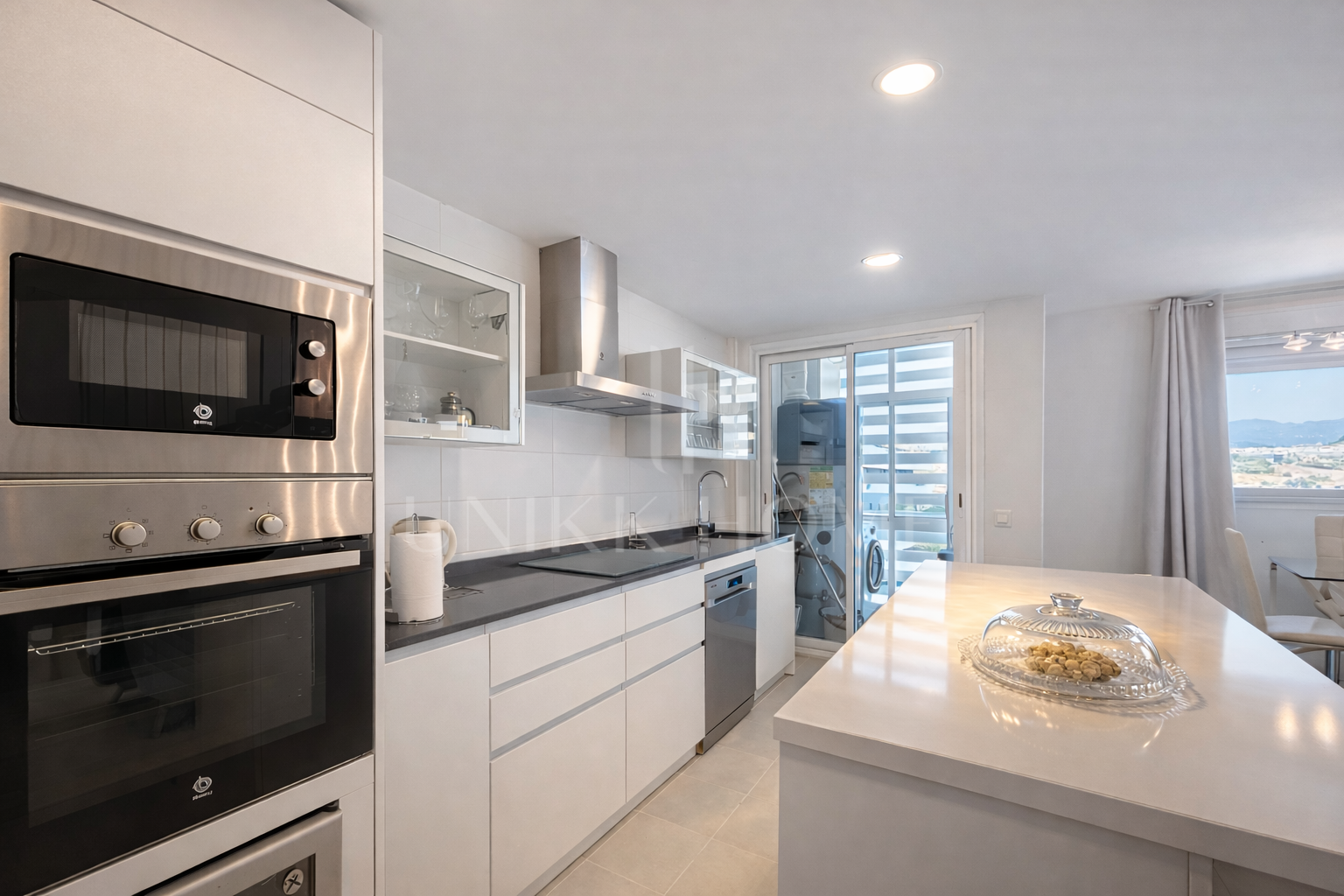 3 Bedroom Penthouse in Estepona Center 5 minutes walk to the beach - Recently Built