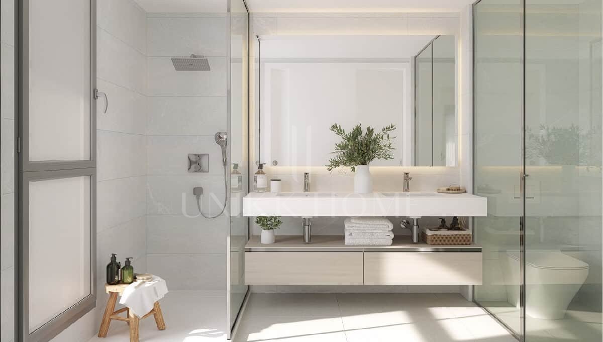 Penthouse with Sea Views in Modern Complex with Indoor Pool – New Golden Mile, Estepona