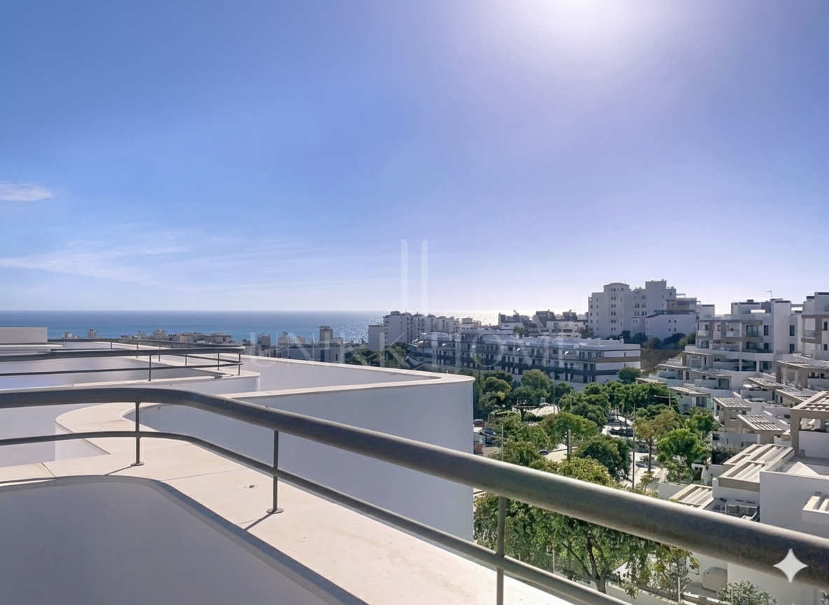 Modern Ready to Move-In Duplex Penthouse with Sea Views in Las Mesas, Estepona