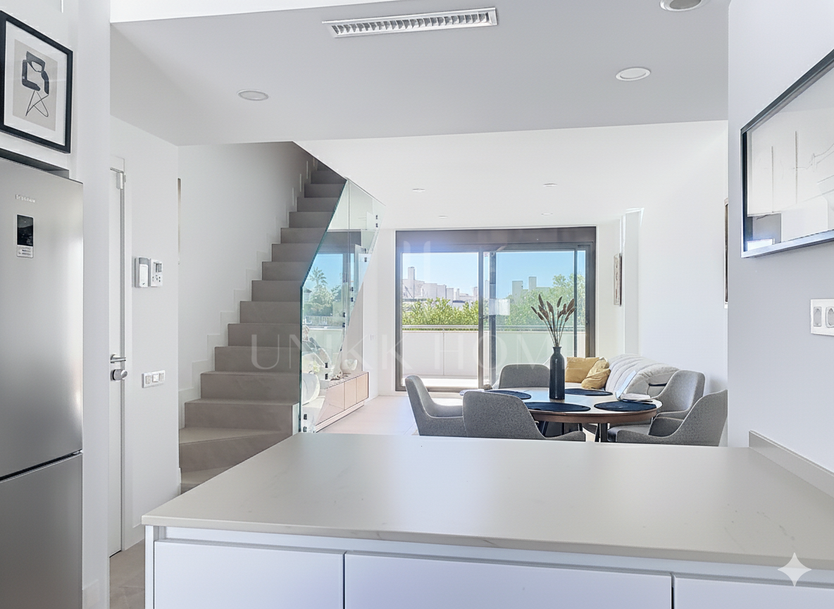 Modern Ready to Move-In Duplex Penthouse with Sea Views in Las Mesas, Estepona