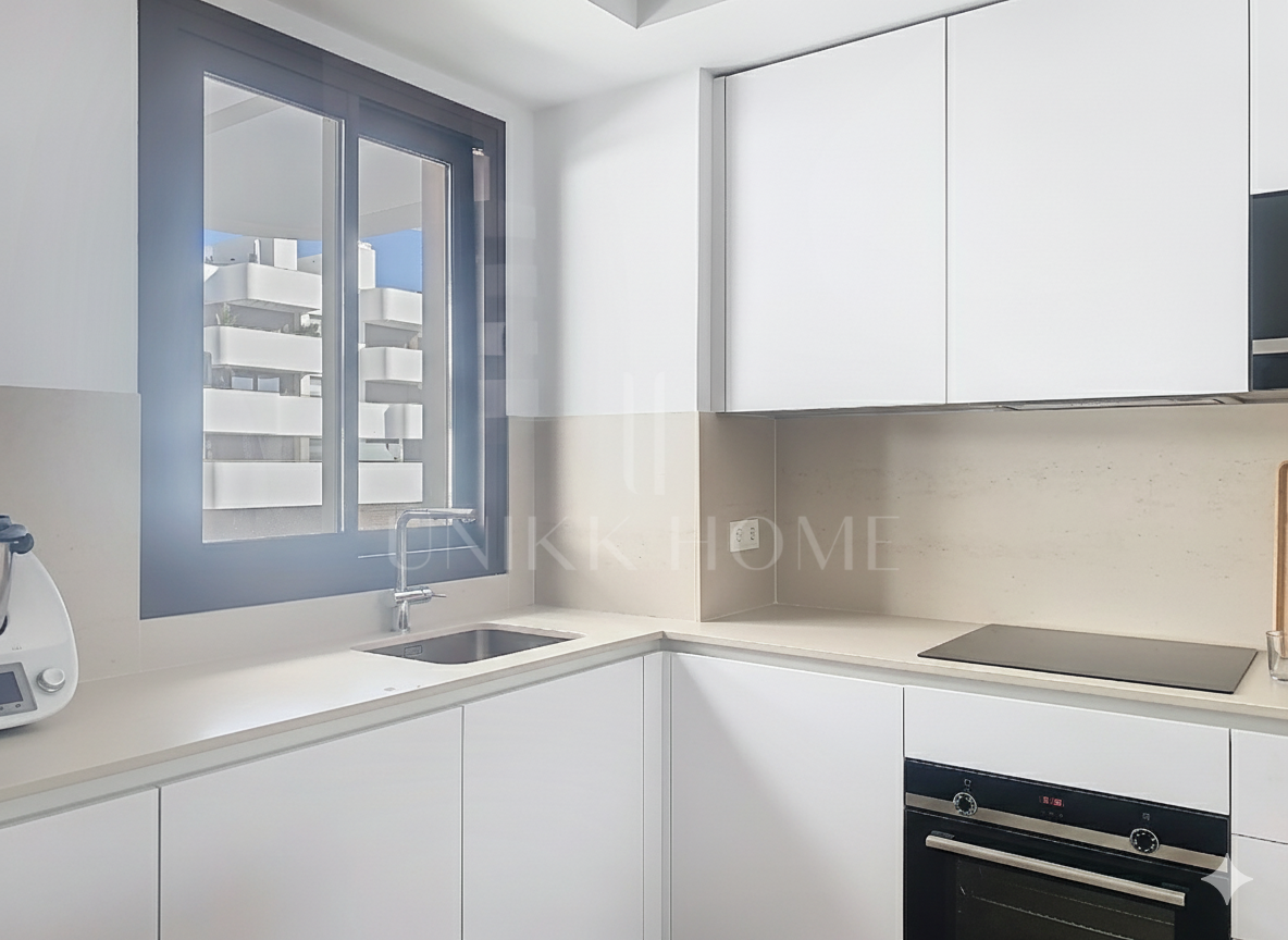 Modern Ready to Move-In Duplex Penthouse with Sea Views in Las Mesas, Estepona