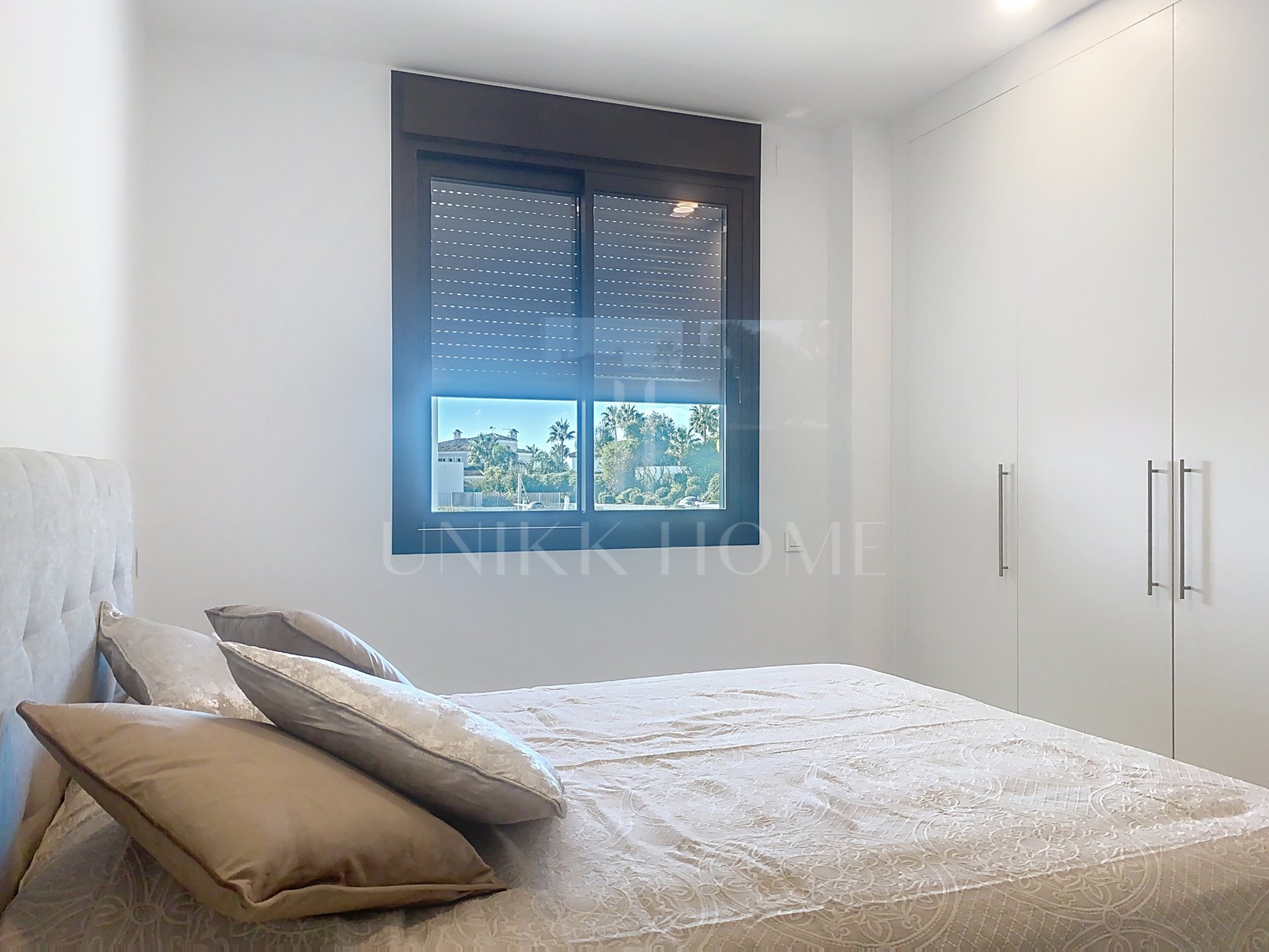 Modern Ready to Move-In Duplex Penthouse with Sea Views in Las Mesas, Estepona