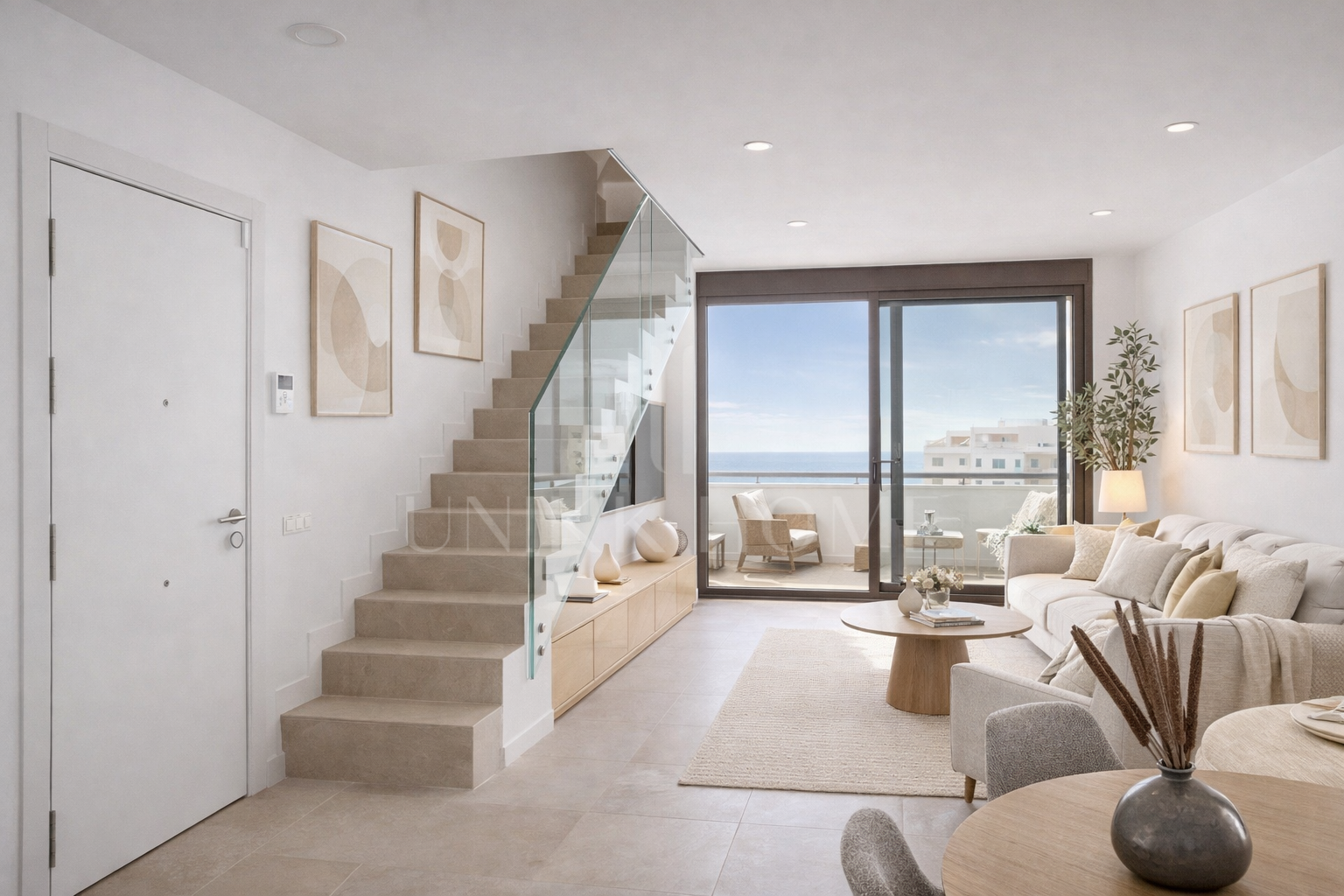 Ático Dúplex Moderno Listo para Entrar a Vivir con Vistas al Mar en Las Mesas, Estepona
