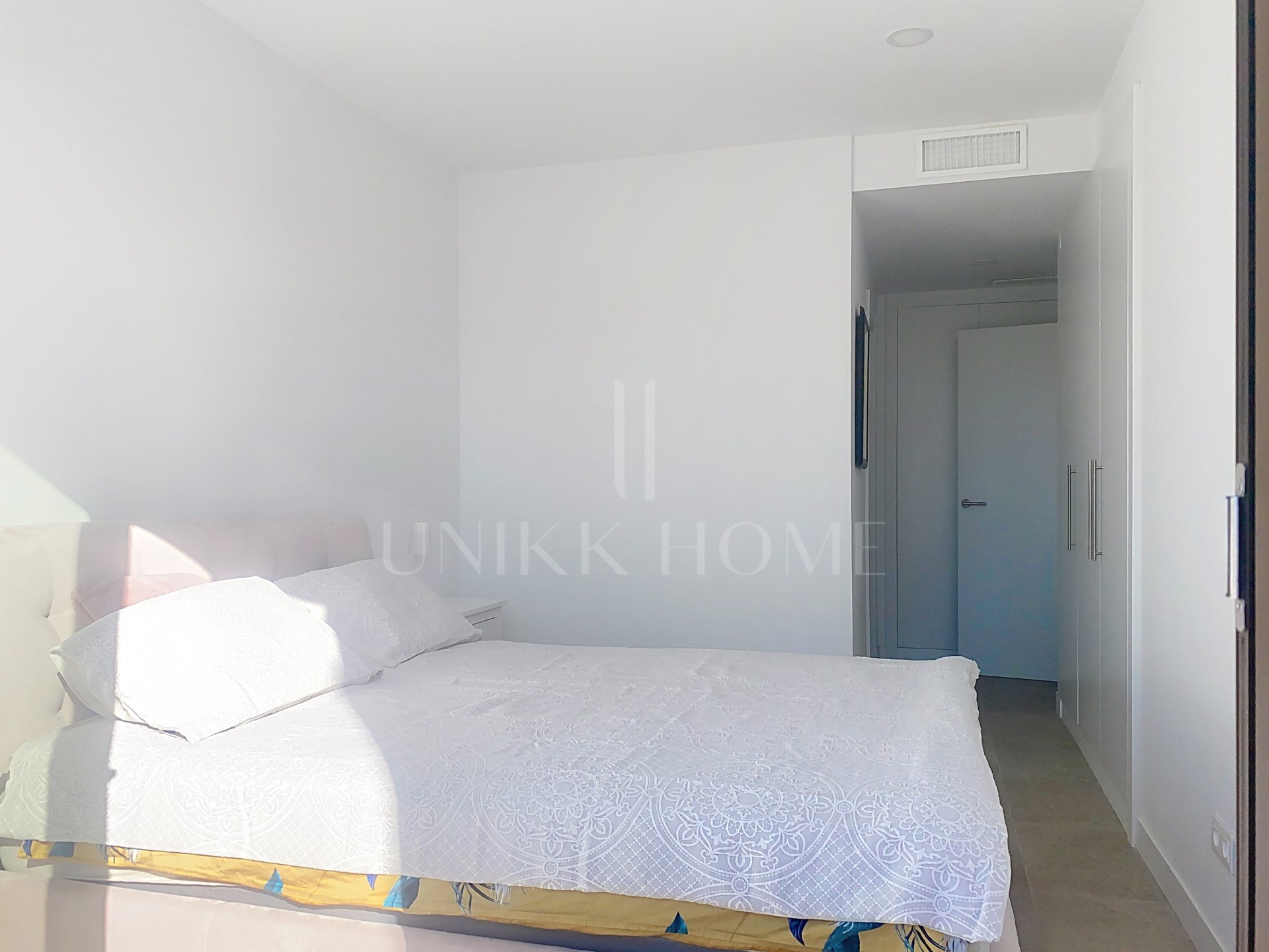 Modern Ready to Move-In Duplex Penthouse with Sea Views in Las Mesas, Estepona