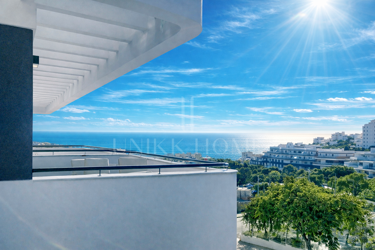 Ático Dúplex Moderno Listo para Entrar a Vivir con Vistas al Mar en Las Mesas, Estepona