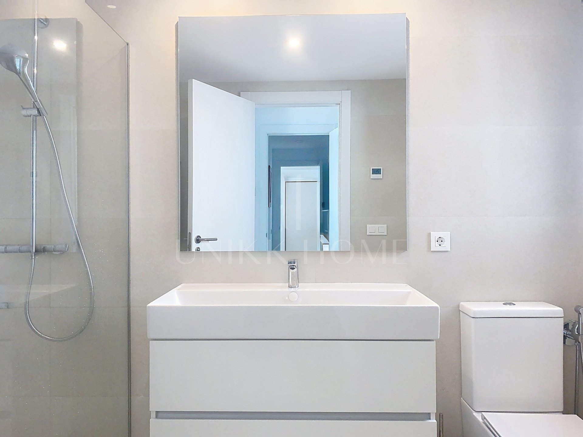 Modern Ready to Move-In Duplex Penthouse with Sea Views in Las Mesas, Estepona