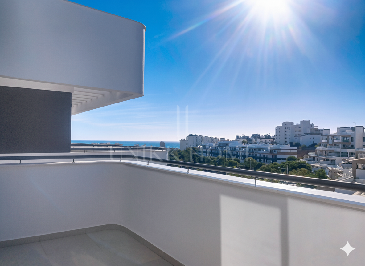 Modern Ready to Move-In Duplex Penthouse with Sea Views in Las Mesas, Estepona