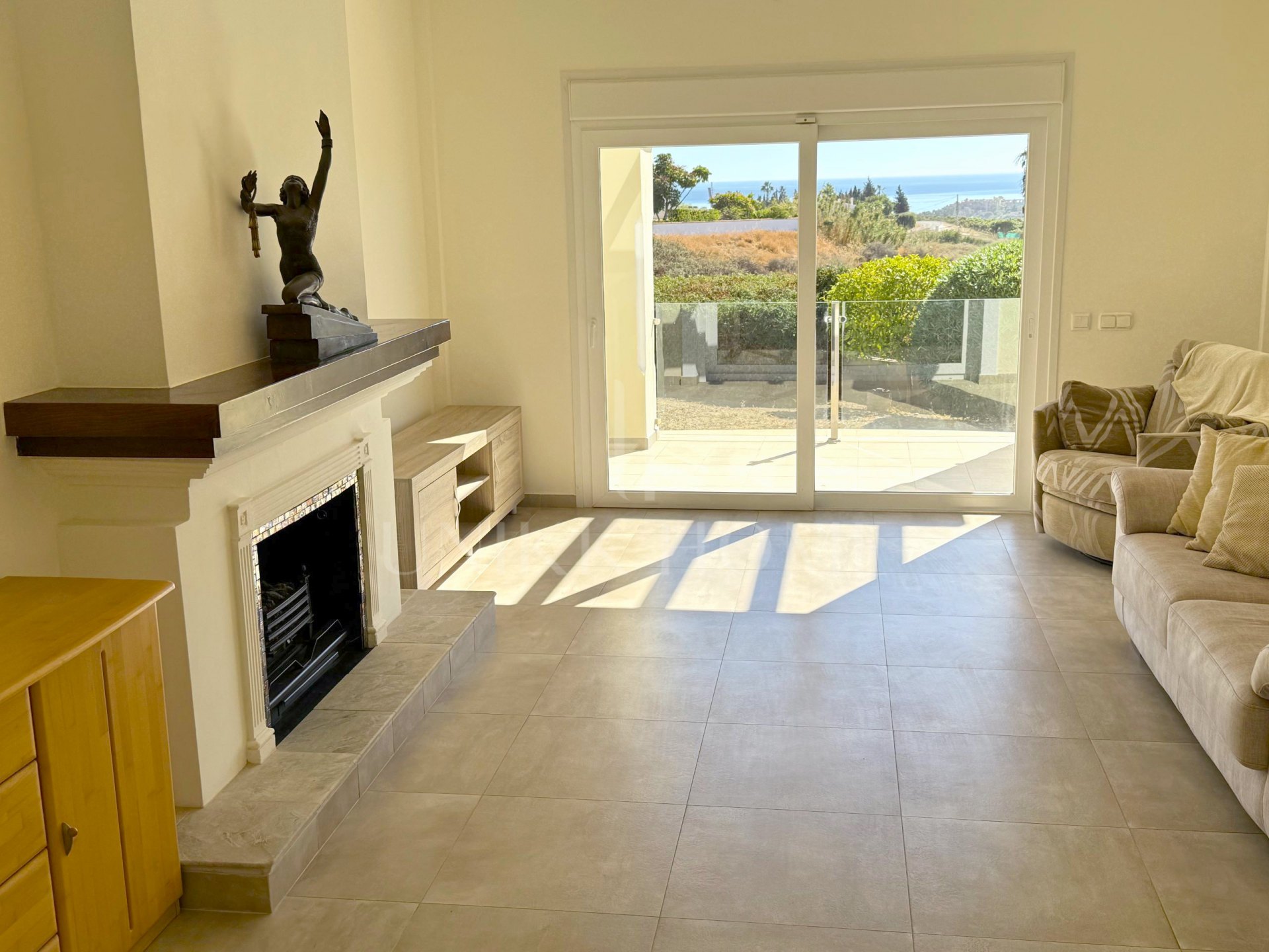 Classic Mansion with Panoramic Sea Views in Puerto Romano, Estepona