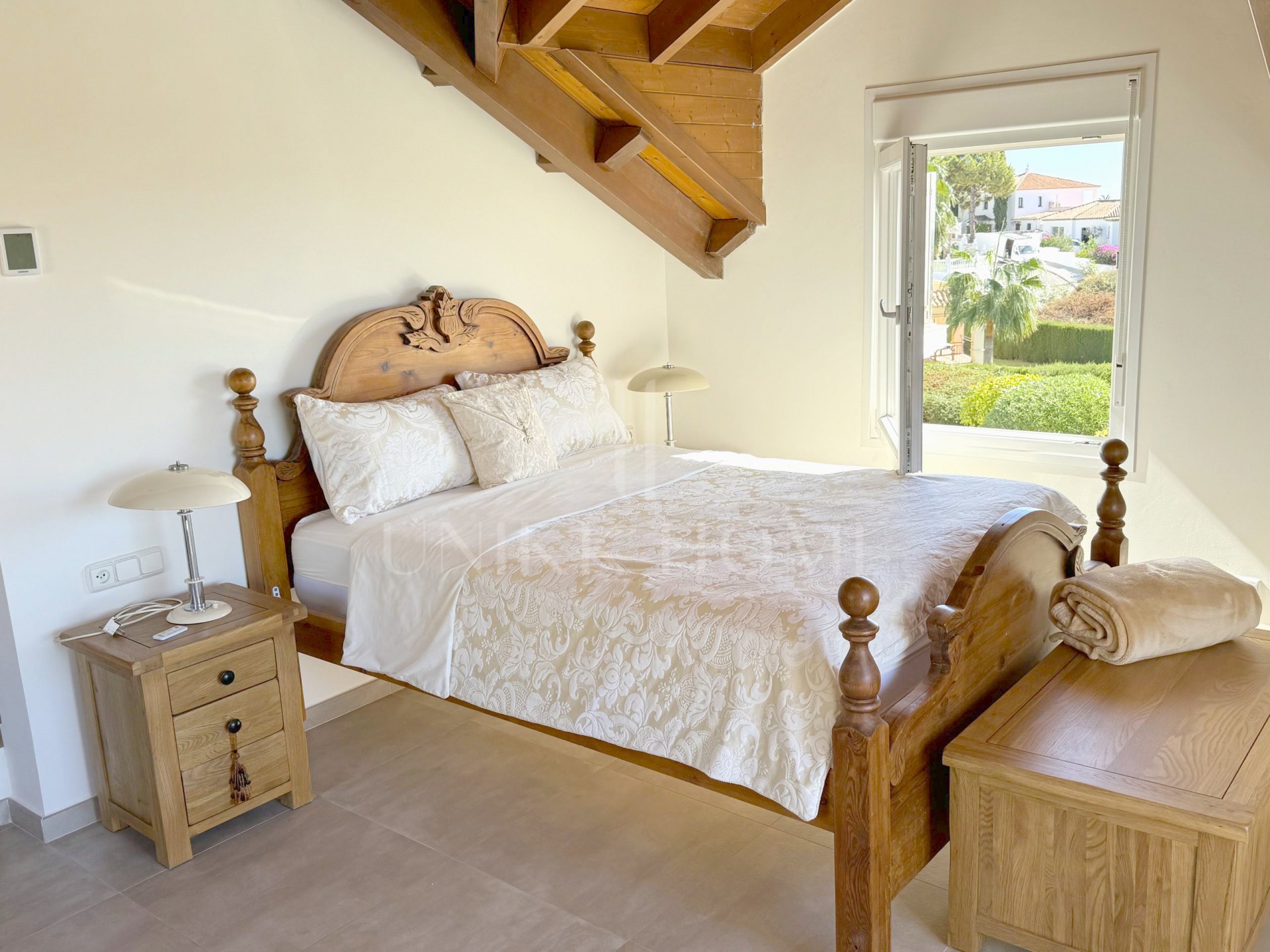 Classic Mansion with Panoramic Sea Views in Puerto Romano, Estepona