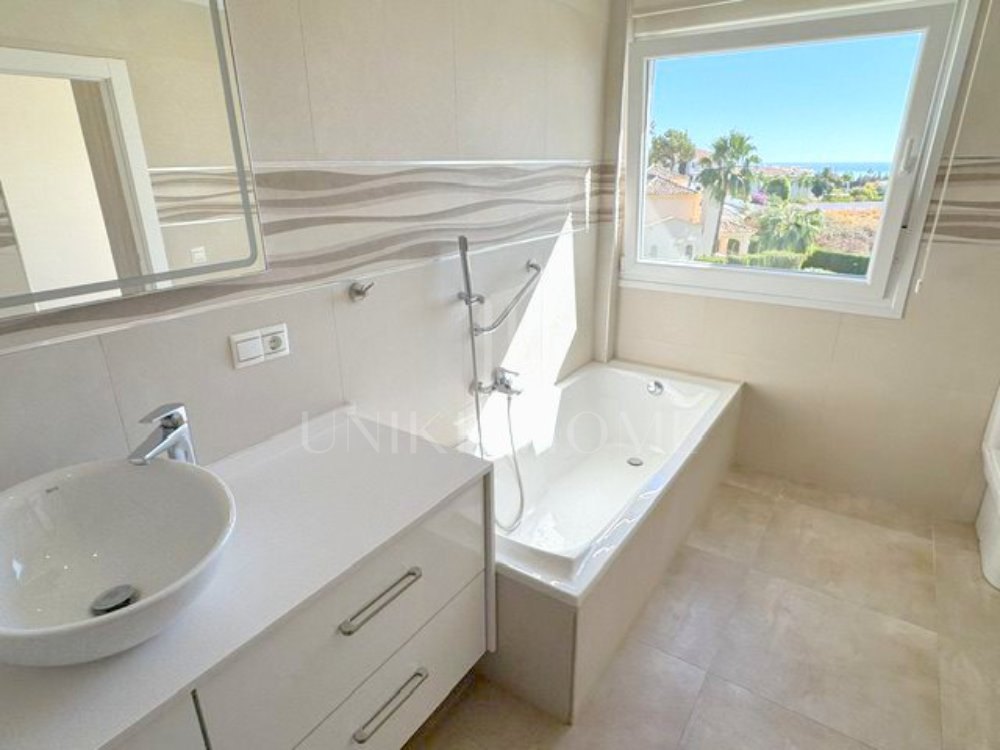 Classic Mansion with Panoramic Sea Views in Puerto Romano, Estepona