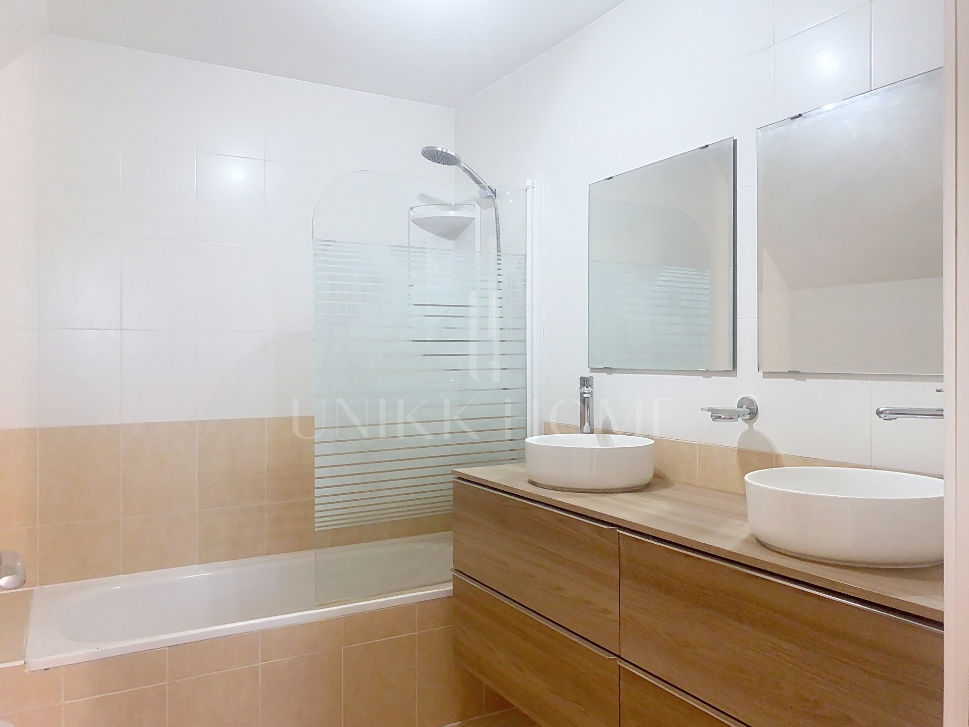 Spacious Duplex Penthouse with Panoramic Sea Views in Bahia de Casares