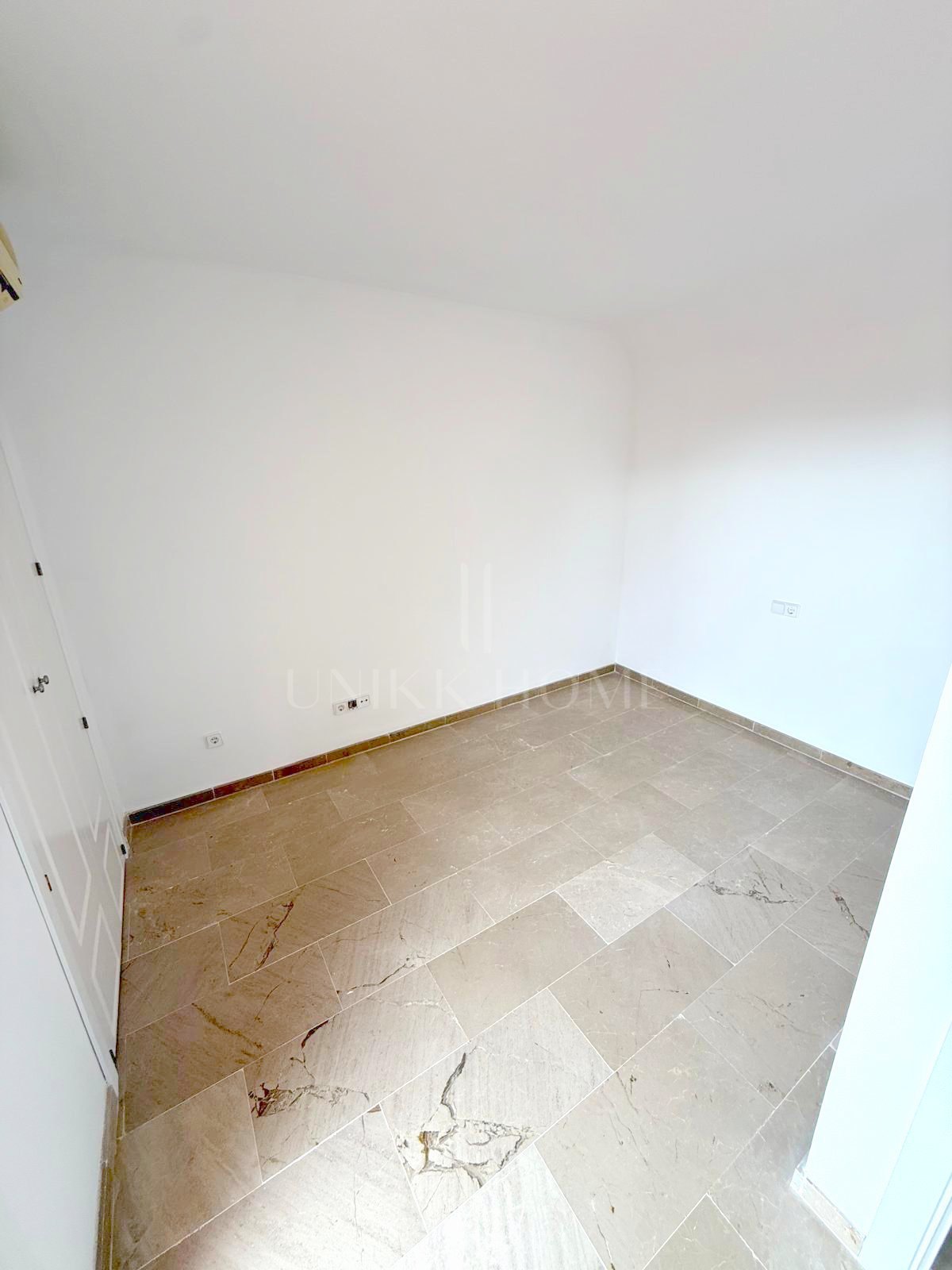 Spacious Duplex Penthouse with Panoramic Sea Views in Bahia de Casares