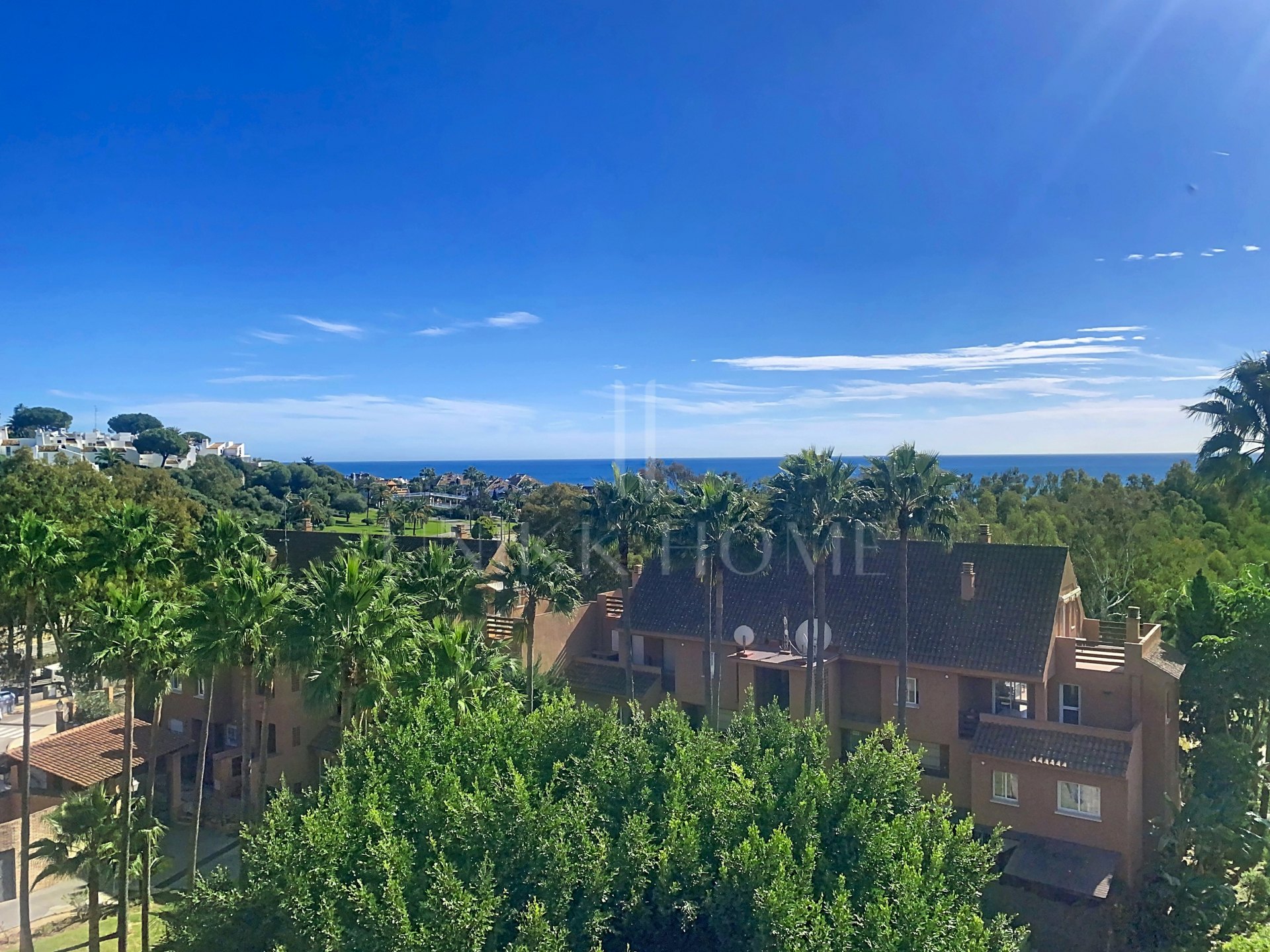 Spacious Duplex Penthouse with Panoramic Sea Views in Bahia de Casares