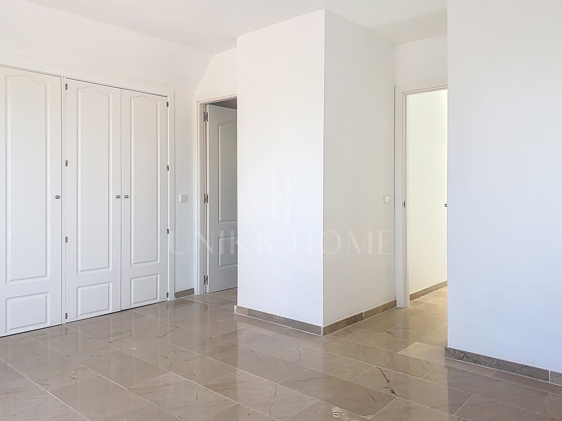 Spacious Duplex Penthouse with Panoramic Sea Views in Bahia de Casares