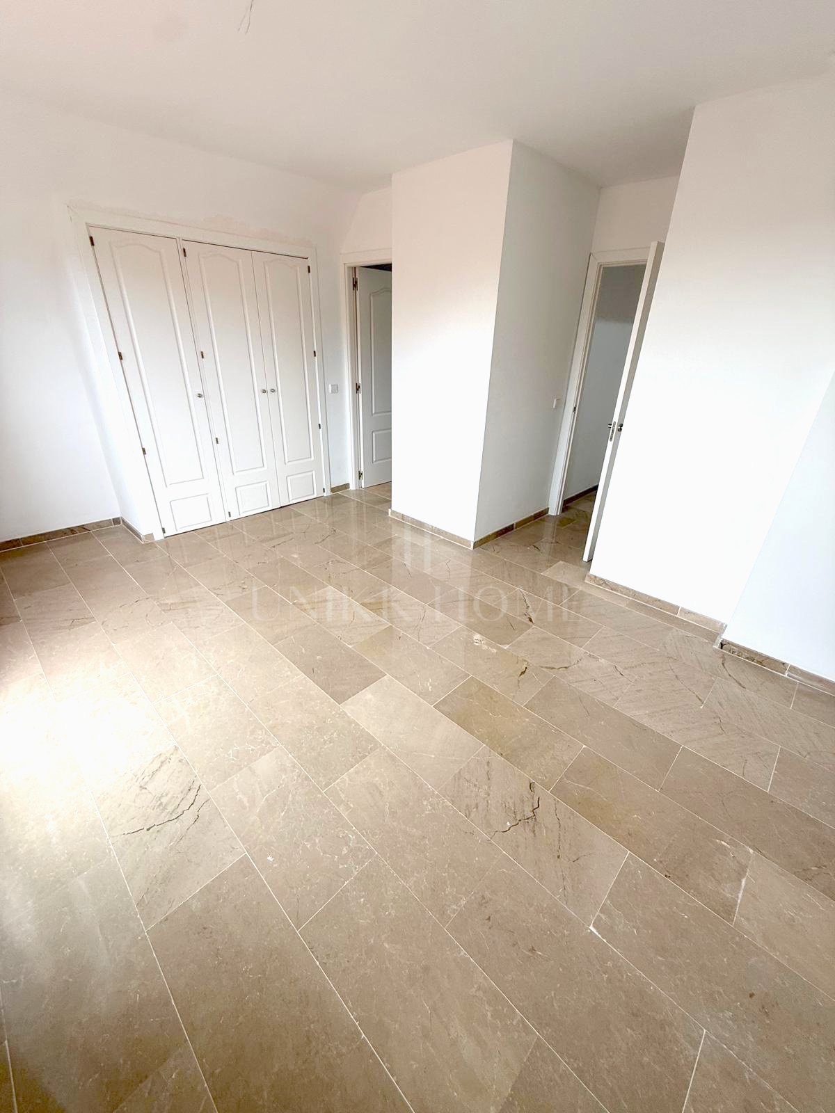 Spacious Duplex Penthouse with Panoramic Sea Views in Bahia de Casares