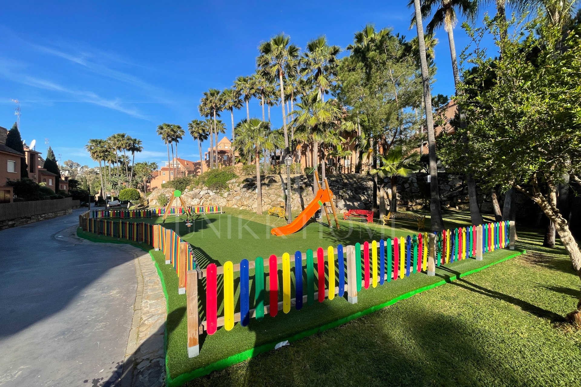 Spacious Duplex Penthouse with Panoramic Sea Views in Bahia de Casares