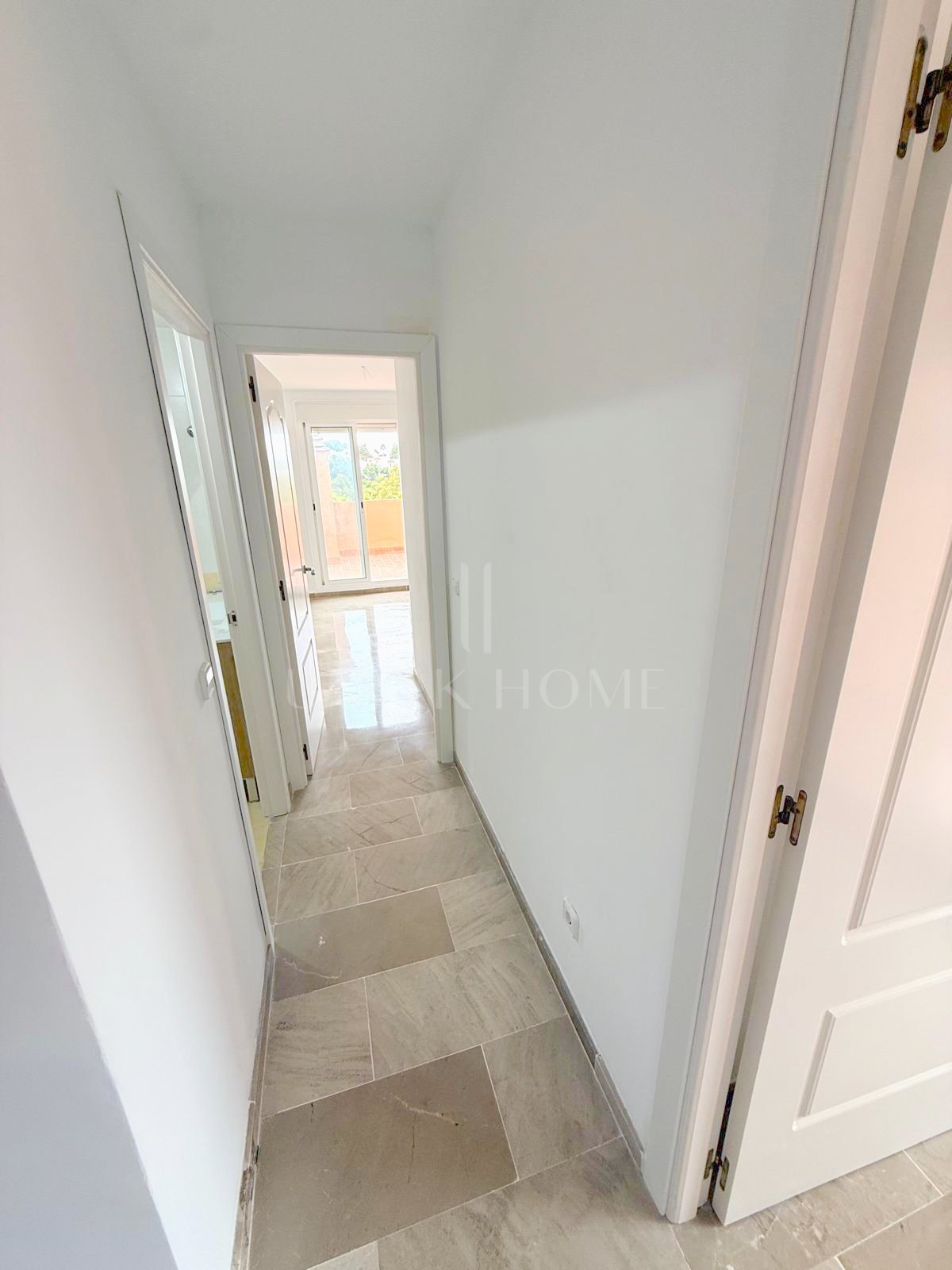 Spacious Duplex Penthouse with Panoramic Sea Views in Bahia de Casares