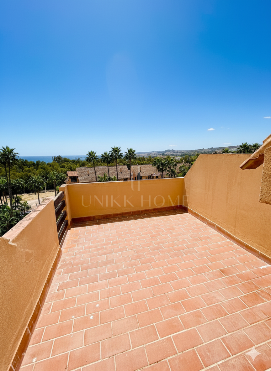 Spacious Duplex Penthouse with Panoramic Sea Views in Bahia de Casares