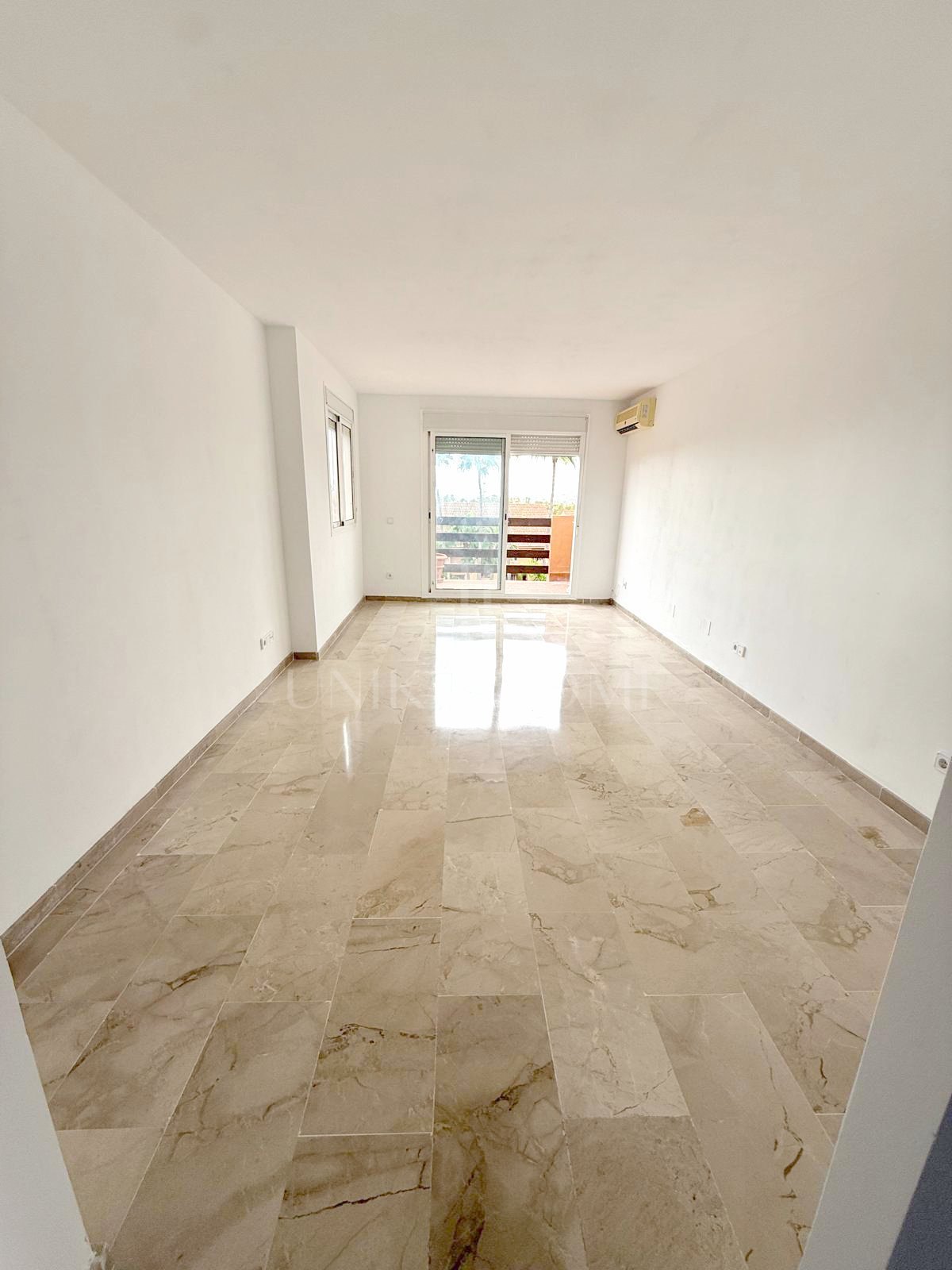 Spacious Duplex Penthouse with Panoramic Sea Views in Bahia de Casares