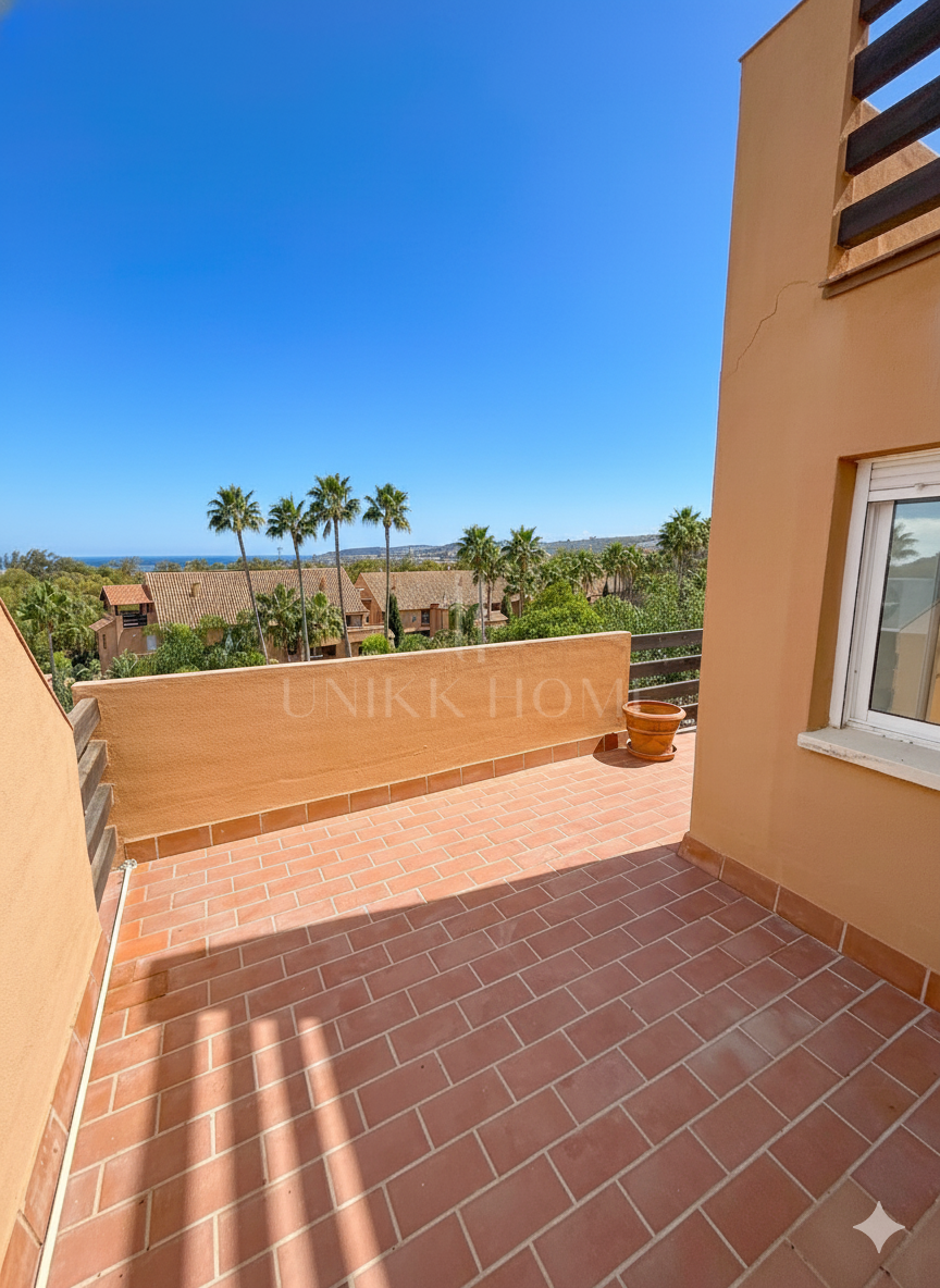 Spacious Duplex Penthouse with Panoramic Sea Views in Bahia de Casares