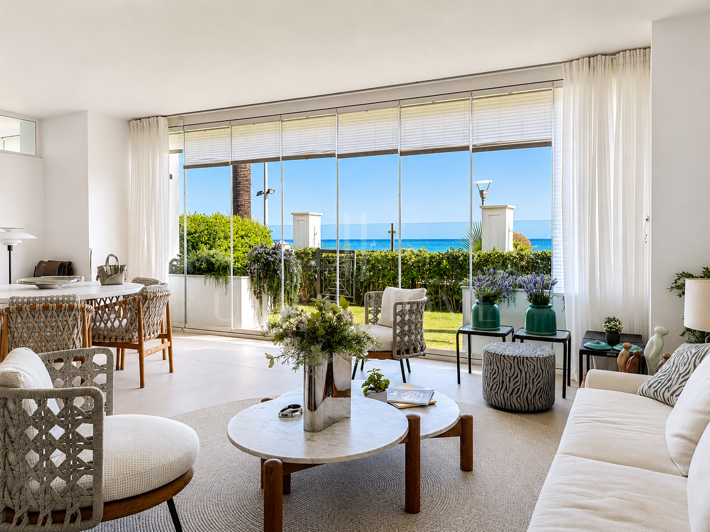 Seafront Luxury Apartment with Timeless Elegance in Estepona’s Doncella Beach