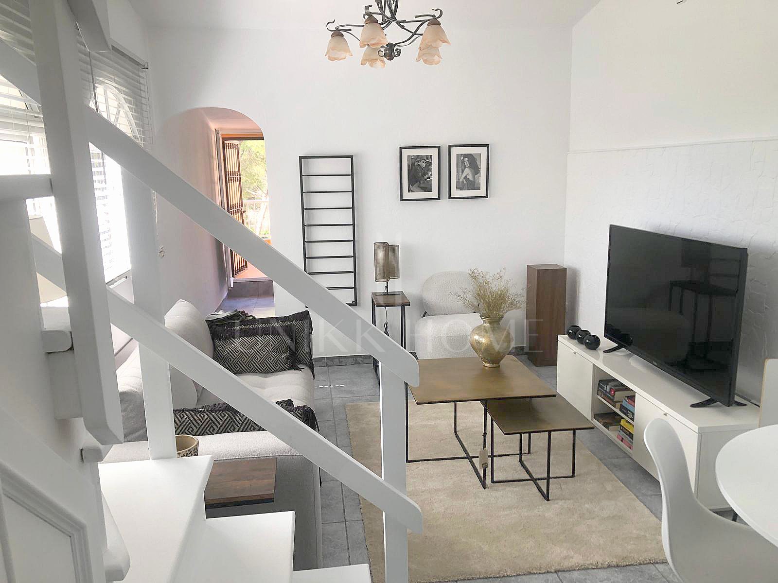 Bright 2-Bedroom Apartment in Seghers – Prime Location Close to the Sea and Marina
