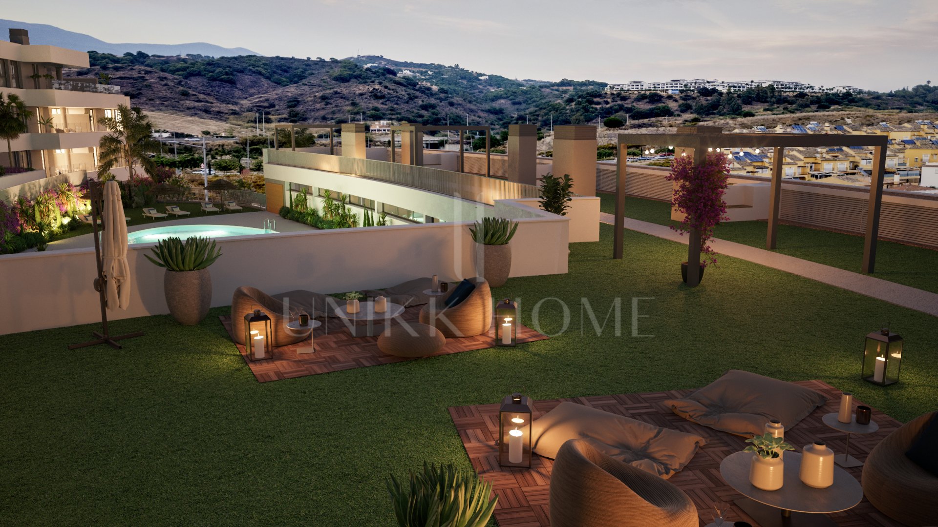 APARTAMENTO DE 2 DORMITORIOS CON JARDÍN EN EL CENTRO DE ESTEPONA