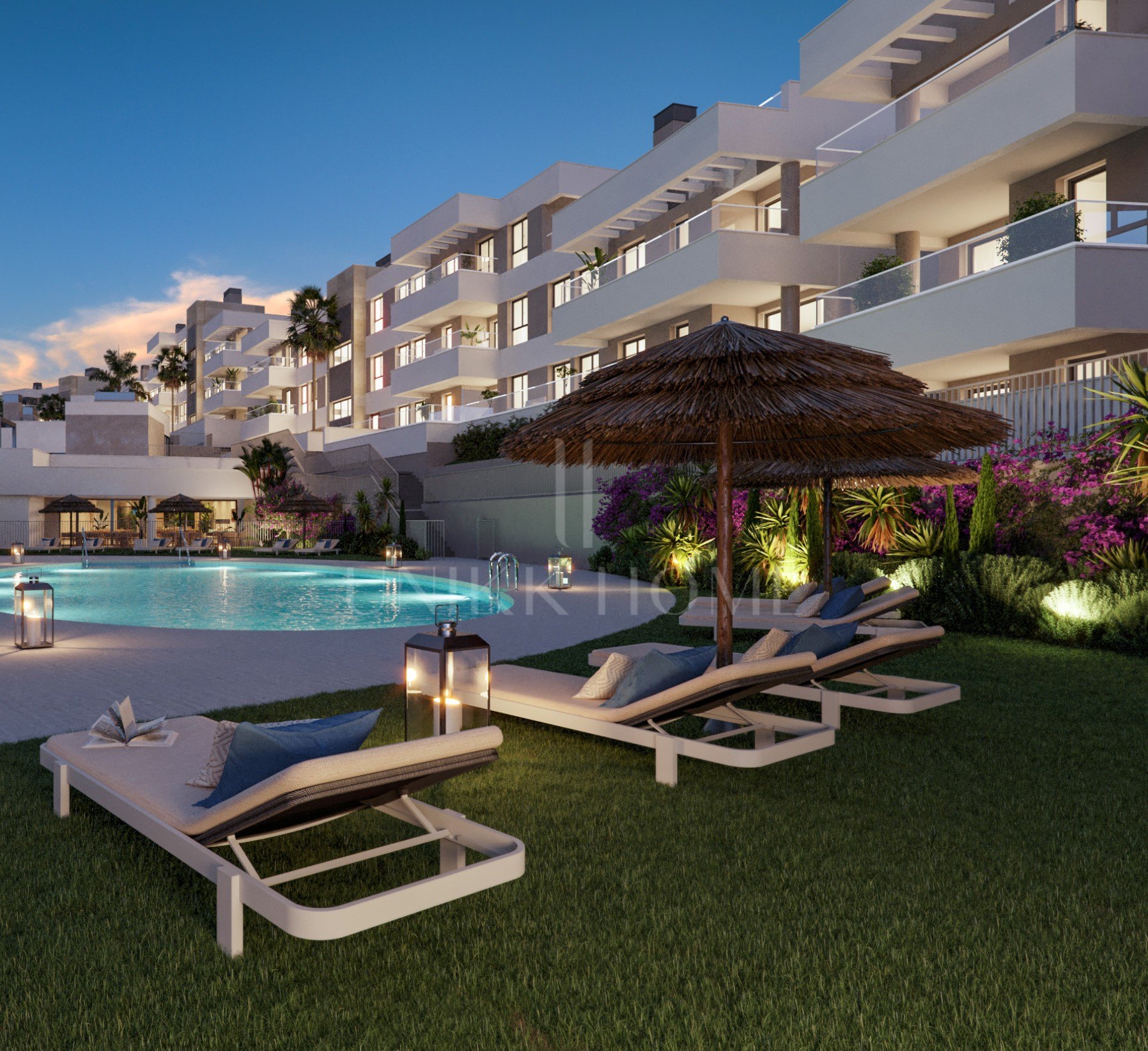 APARTAMENTO DE 2 DORMITORIOS CON JARDÍN EN EL CENTRO DE ESTEPONA