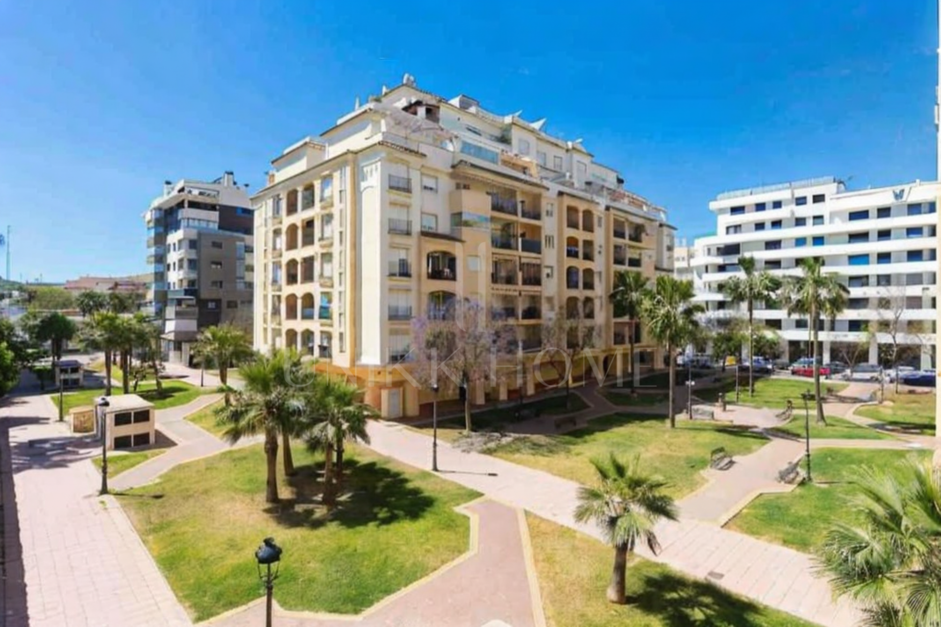 Apartment in the Center of Estepona with Views and Amenities