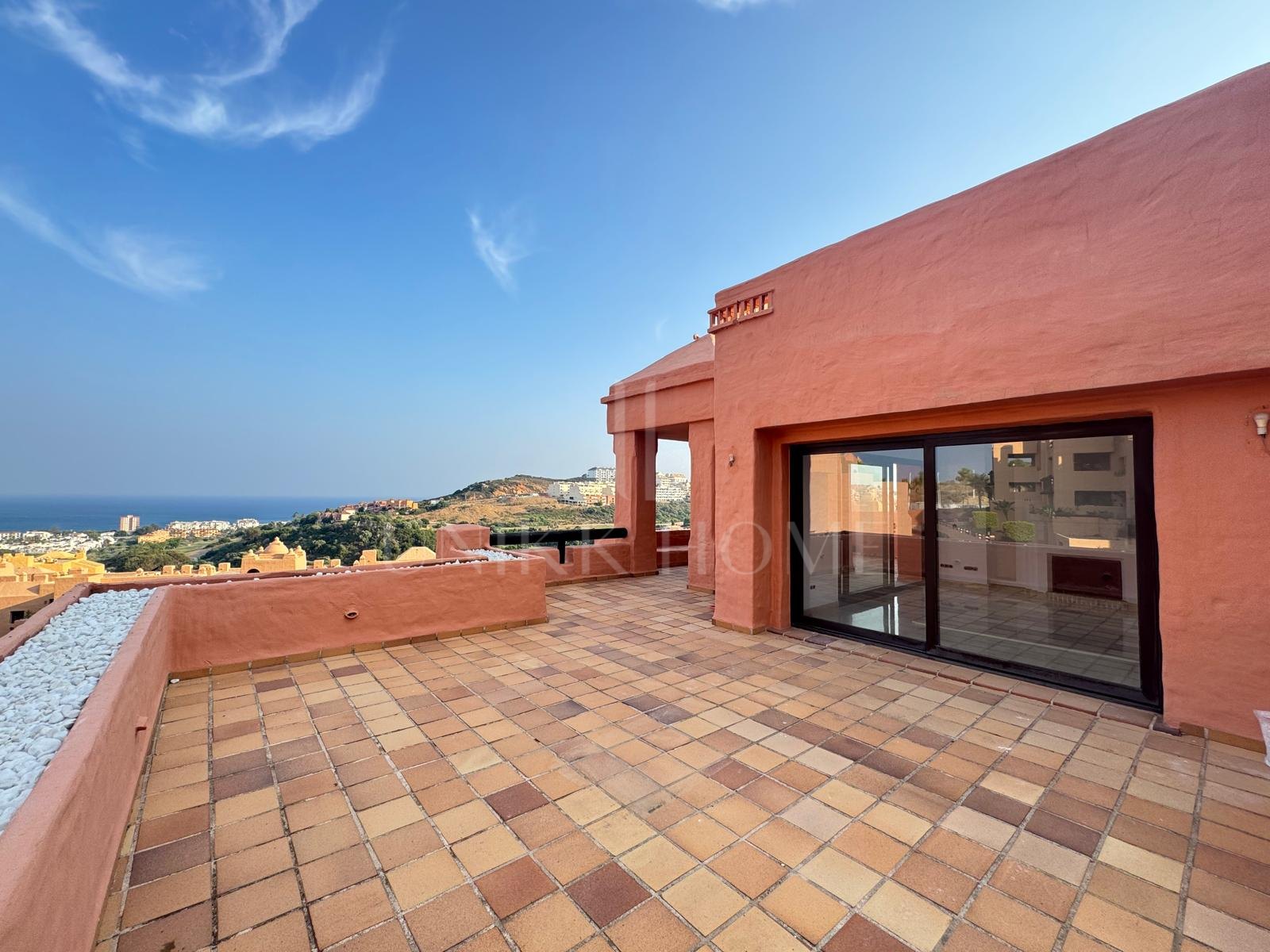 3 Bedroom Penthouse with Sea Views in Coto Real, Manilva