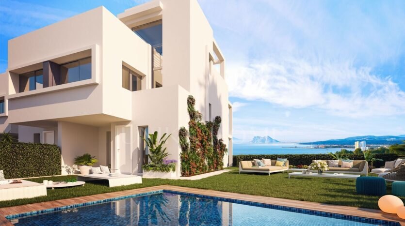 ADOSADO CON VISTAS AL MAR, SOLARIUM Y SÓTANO CERCA DE LA PLAYA