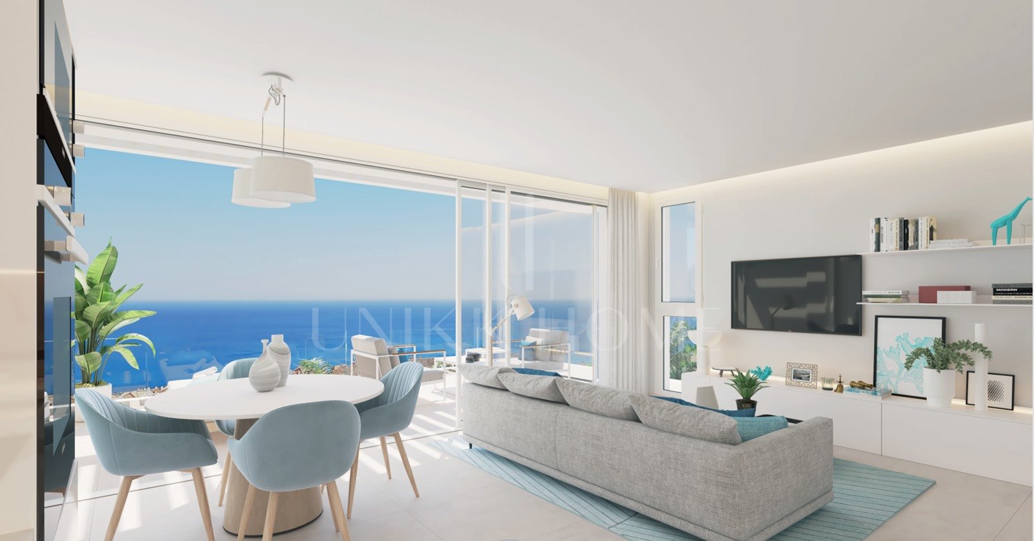 Espectacular Apartamento con Magníficas Vistas al Mar