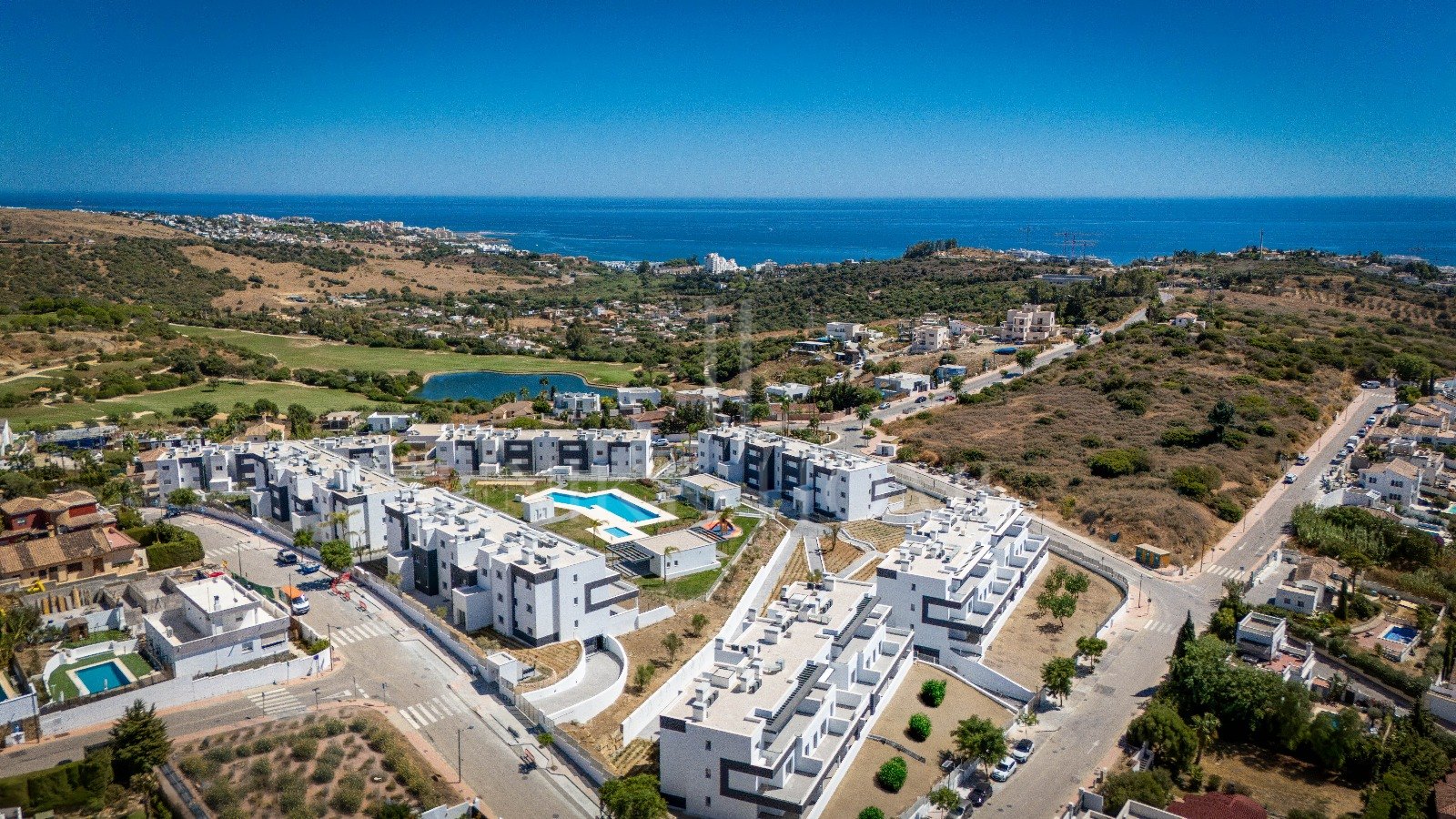 3 BEDROOMS FLAT WITH OPEN VIEWS IN VALLE ROMANO GOLF - ESTEPONA