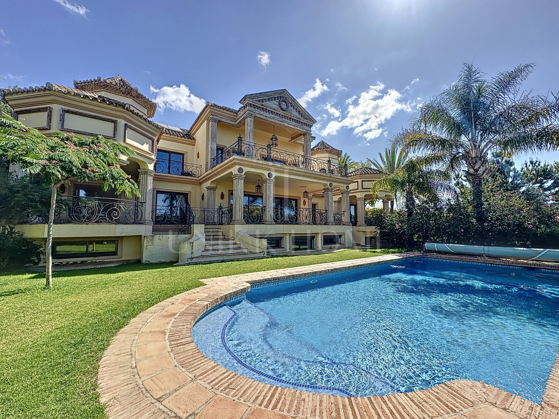 Classical Luxury Villa with sea views in Sierra Blanca, Marbella