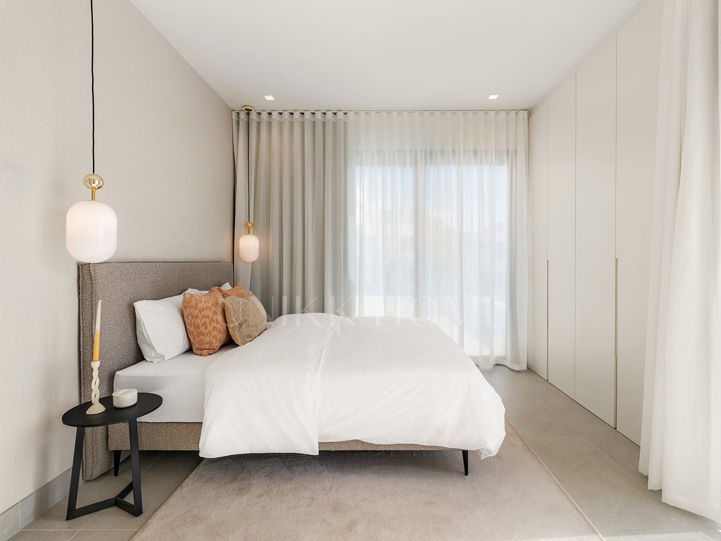 VILLA CON PISCINA PRIVADA Y VISTAS AL GOLF - NUEVA CONSTRUCCIÓN - ESTEPONA GOLF