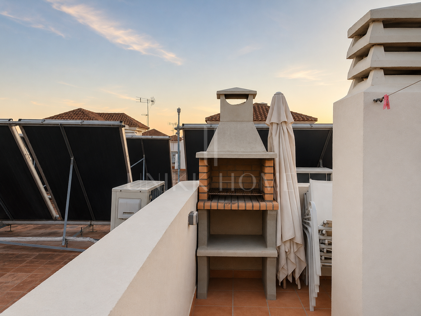 2 BEDROOM DUPLEX PENTHOUSE WITH SOLARIUM AND PANORAMIC VIEWS IN ESTEPONA TOWN