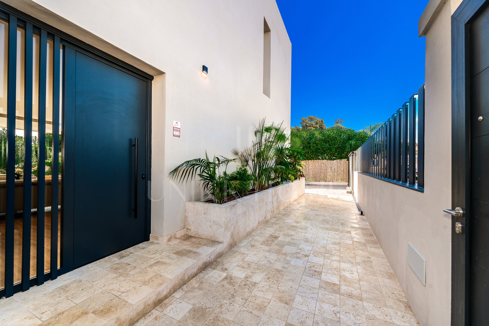 VILLA DE LUJO NUEVA A ESTRENAR EN SAN PEDRO LINDA VISTA BEACH - MARBELLA