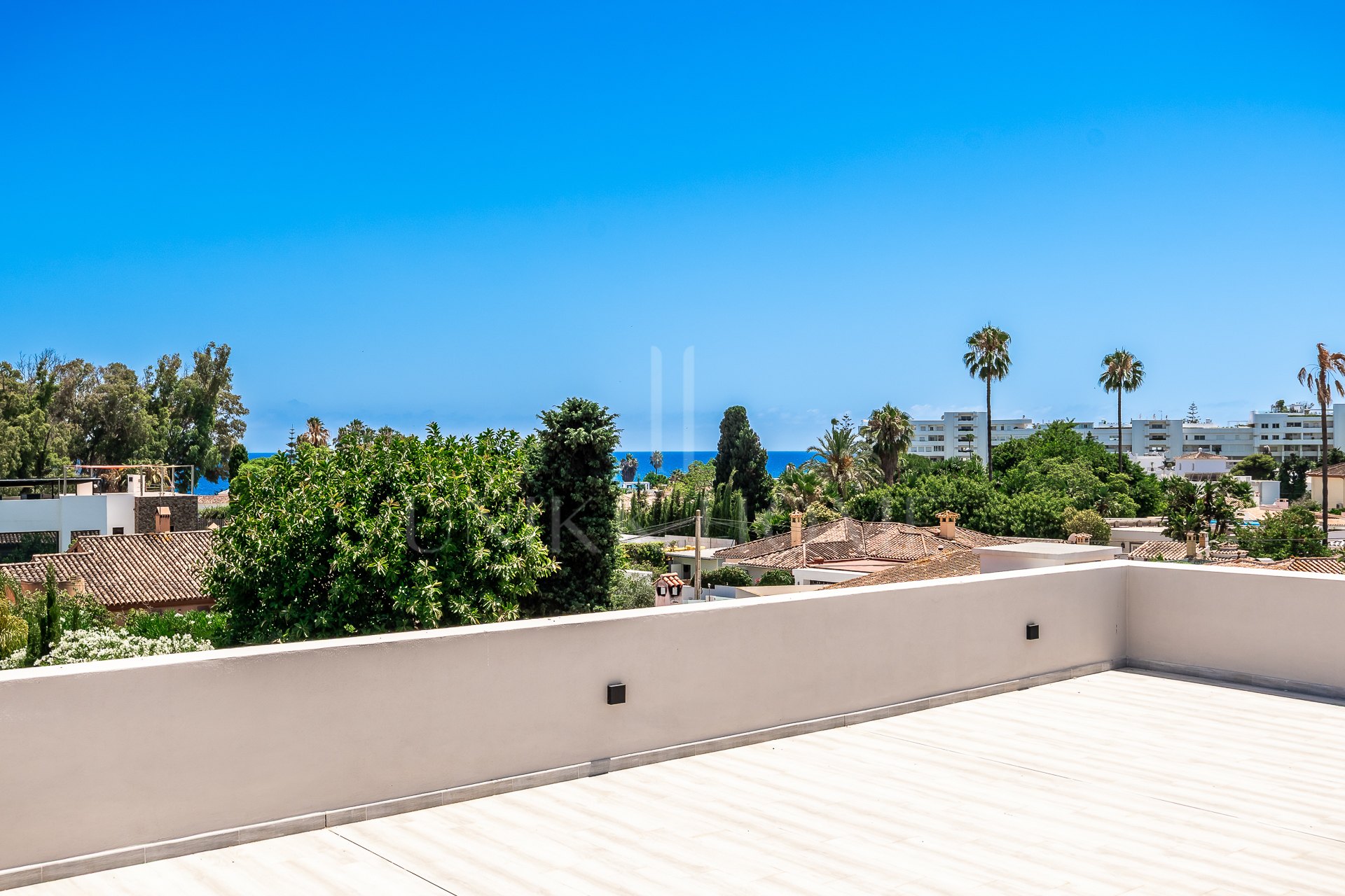 VILLA DE LUJO NUEVA A ESTRENAR EN SAN PEDRO LINDA VISTA BEACH - MARBELLA